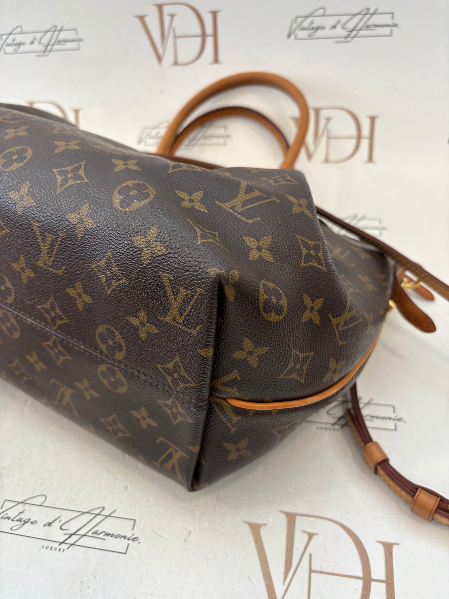 384088 - Louis Vuitton Turenne