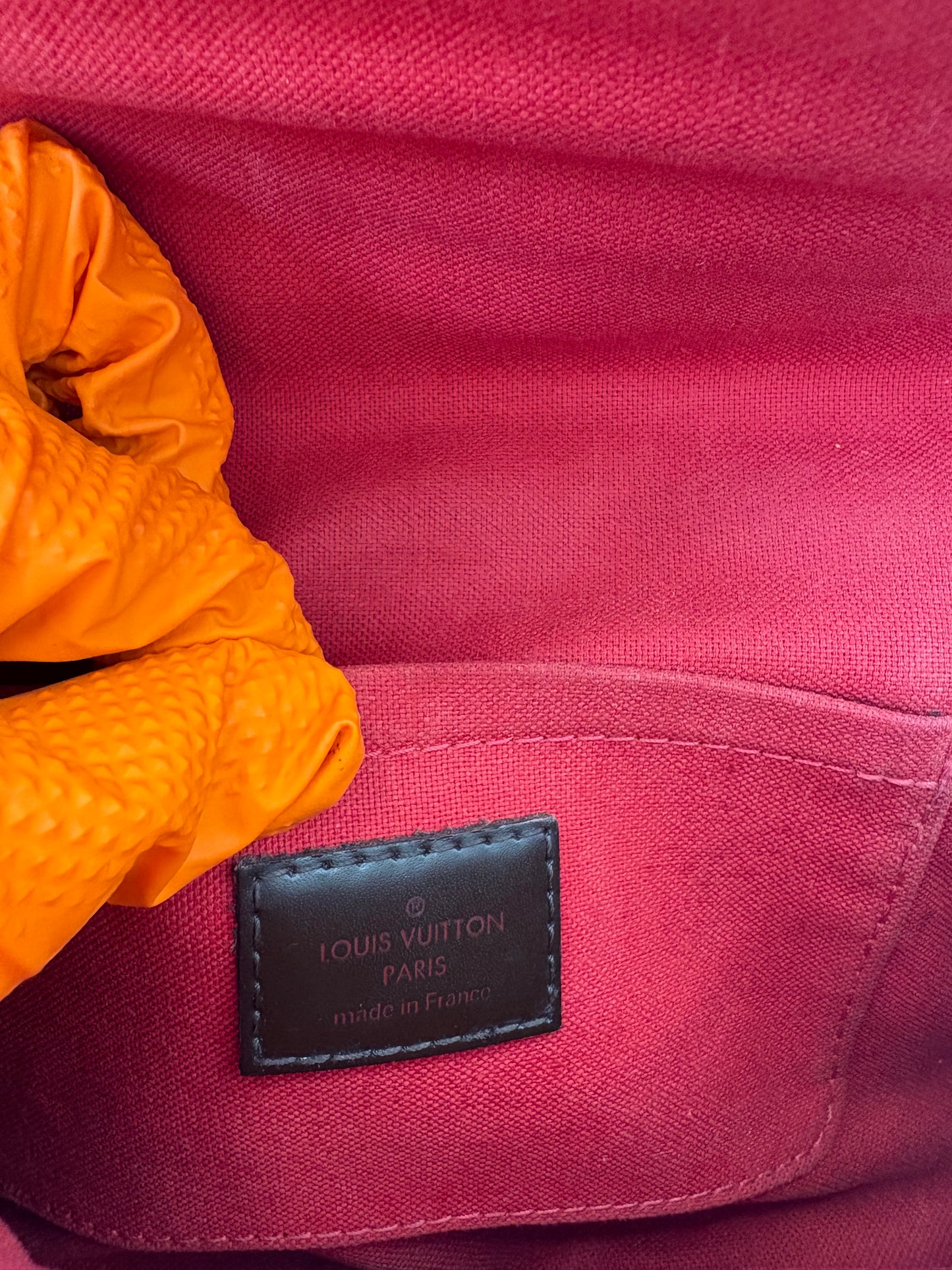 018727 - Louis Vuitton Favorite MM