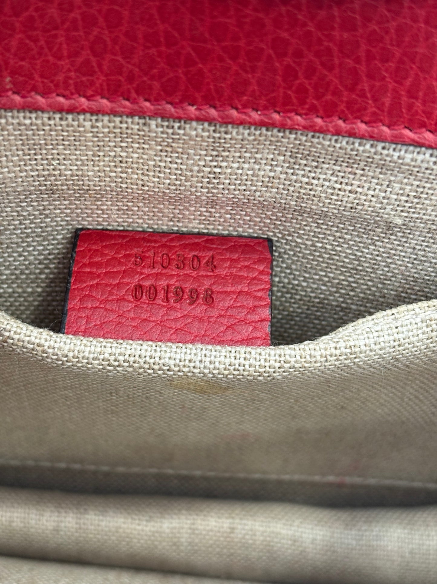 384089 - Gucci Interlocking