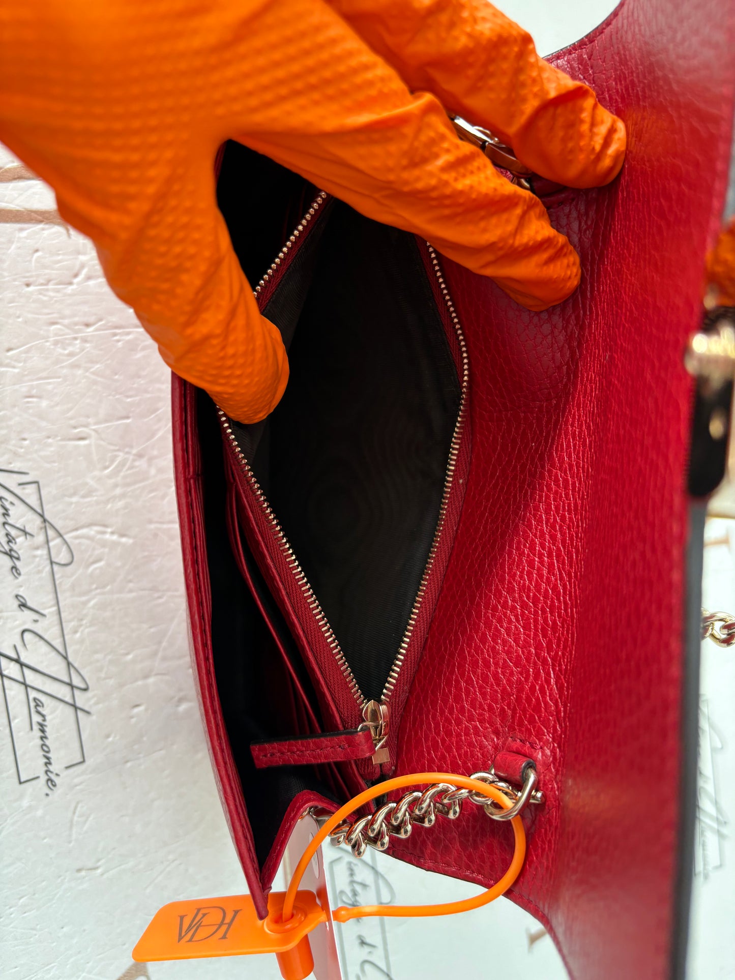 384217 - Gucci Interlocking