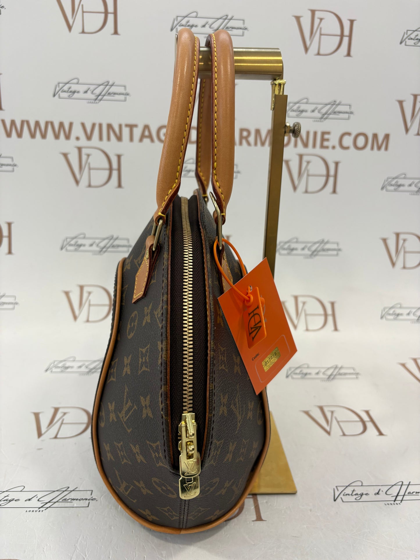 017719 - Louis Vuitton Ellipse PM