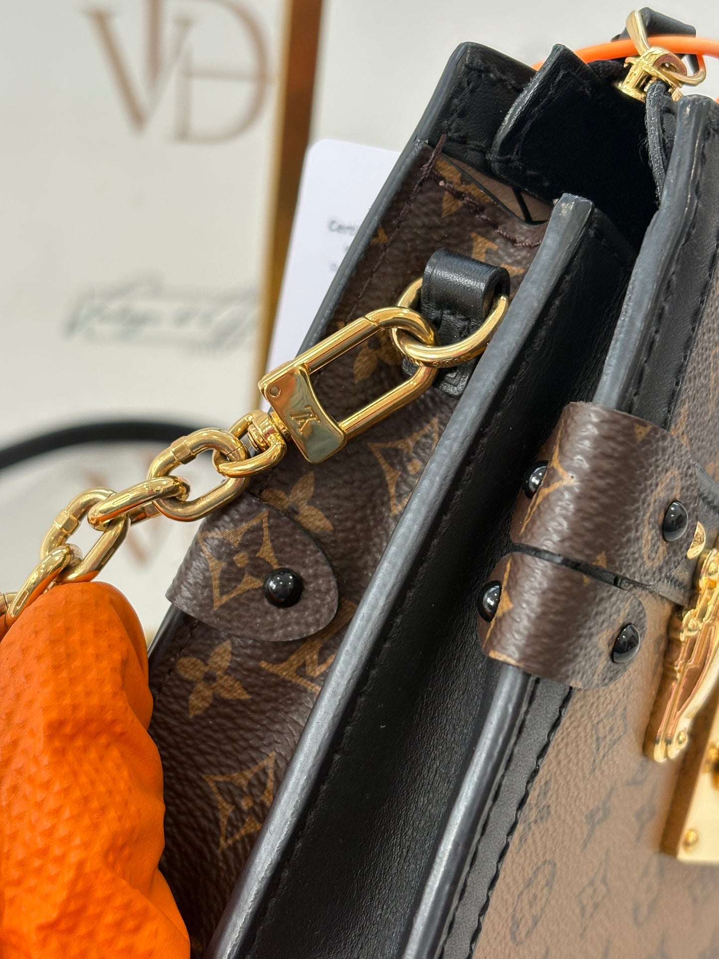 383336 - Louis Vuitton Clutch