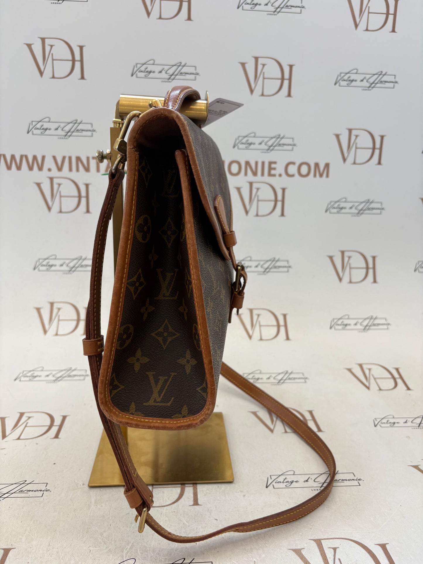 017112 - Louis Vuitton Belair