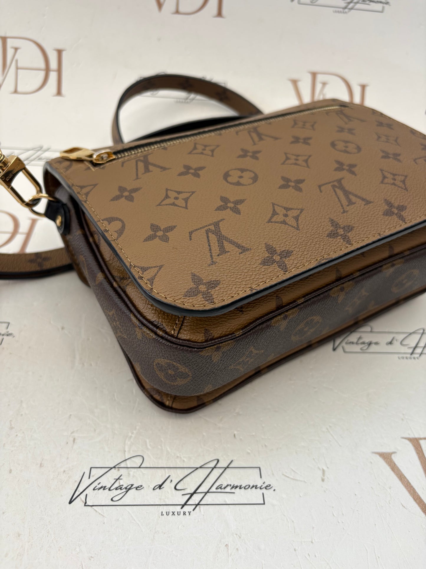 384108 - Louis Vuitton Metis