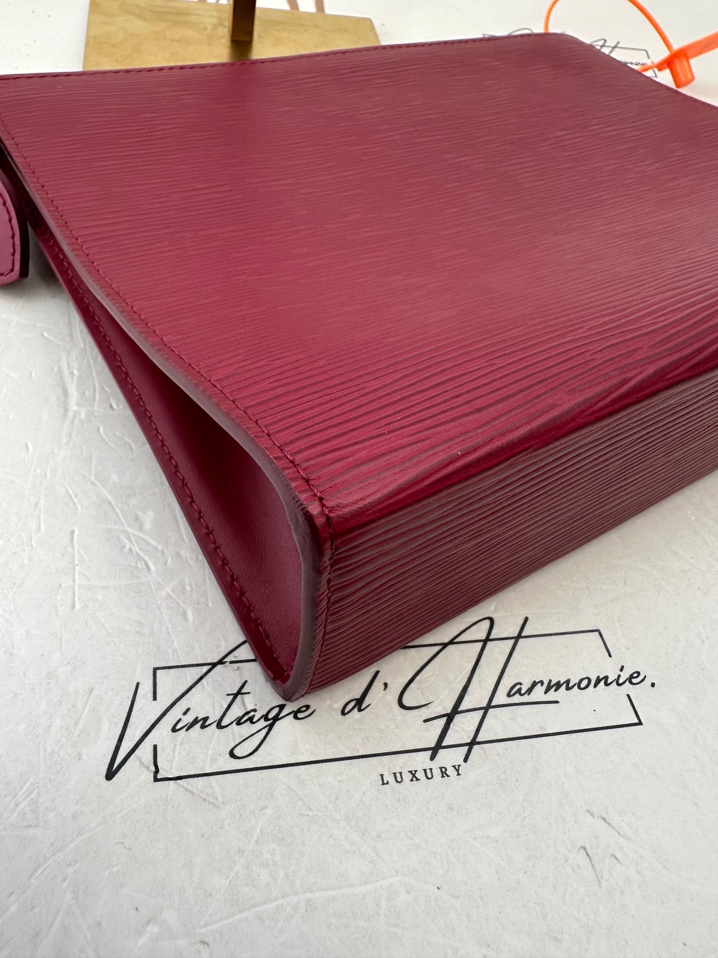 382877 - Louis Vuitton Epi Pochette