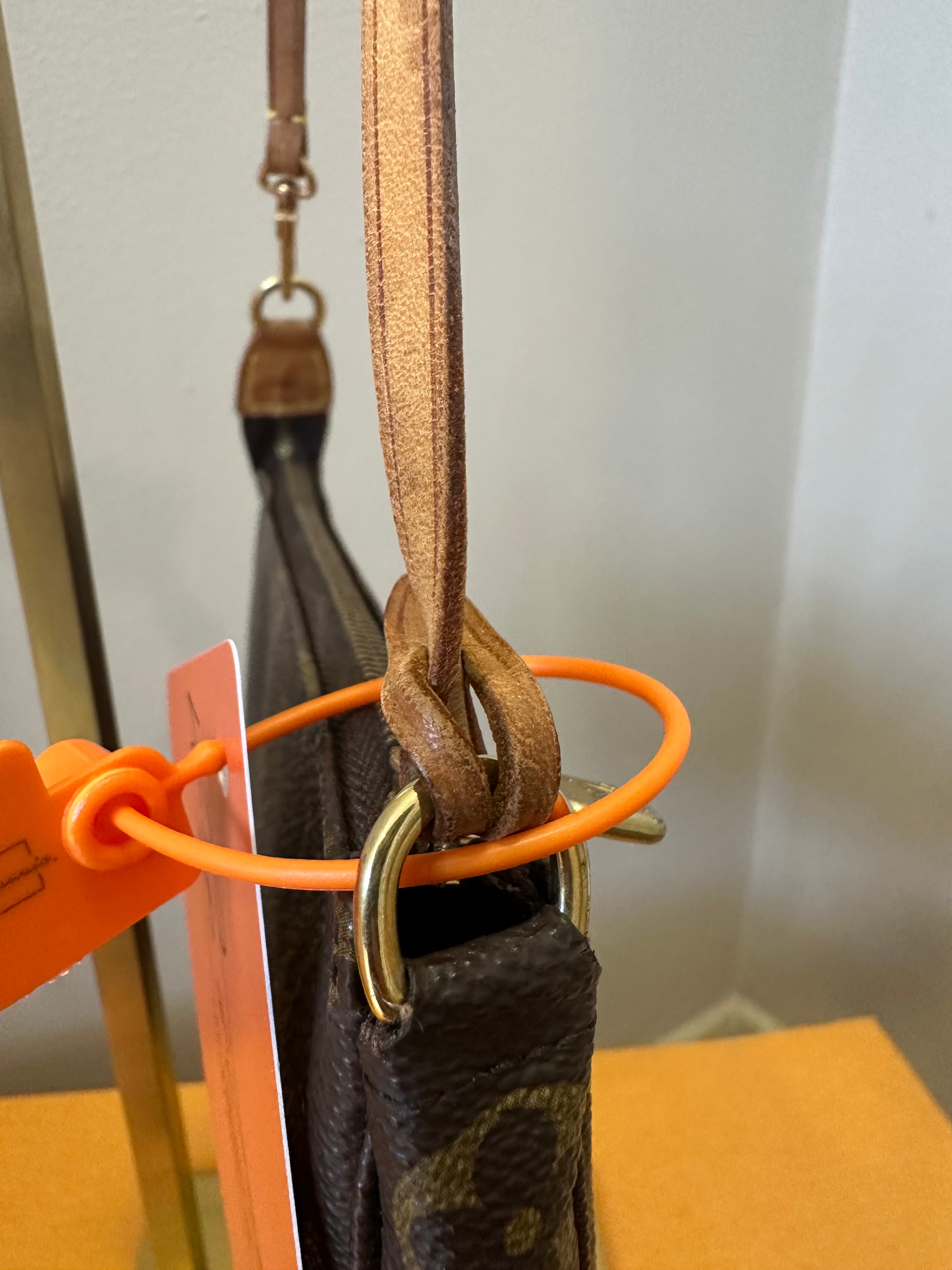 Louis Vuitton Pochette