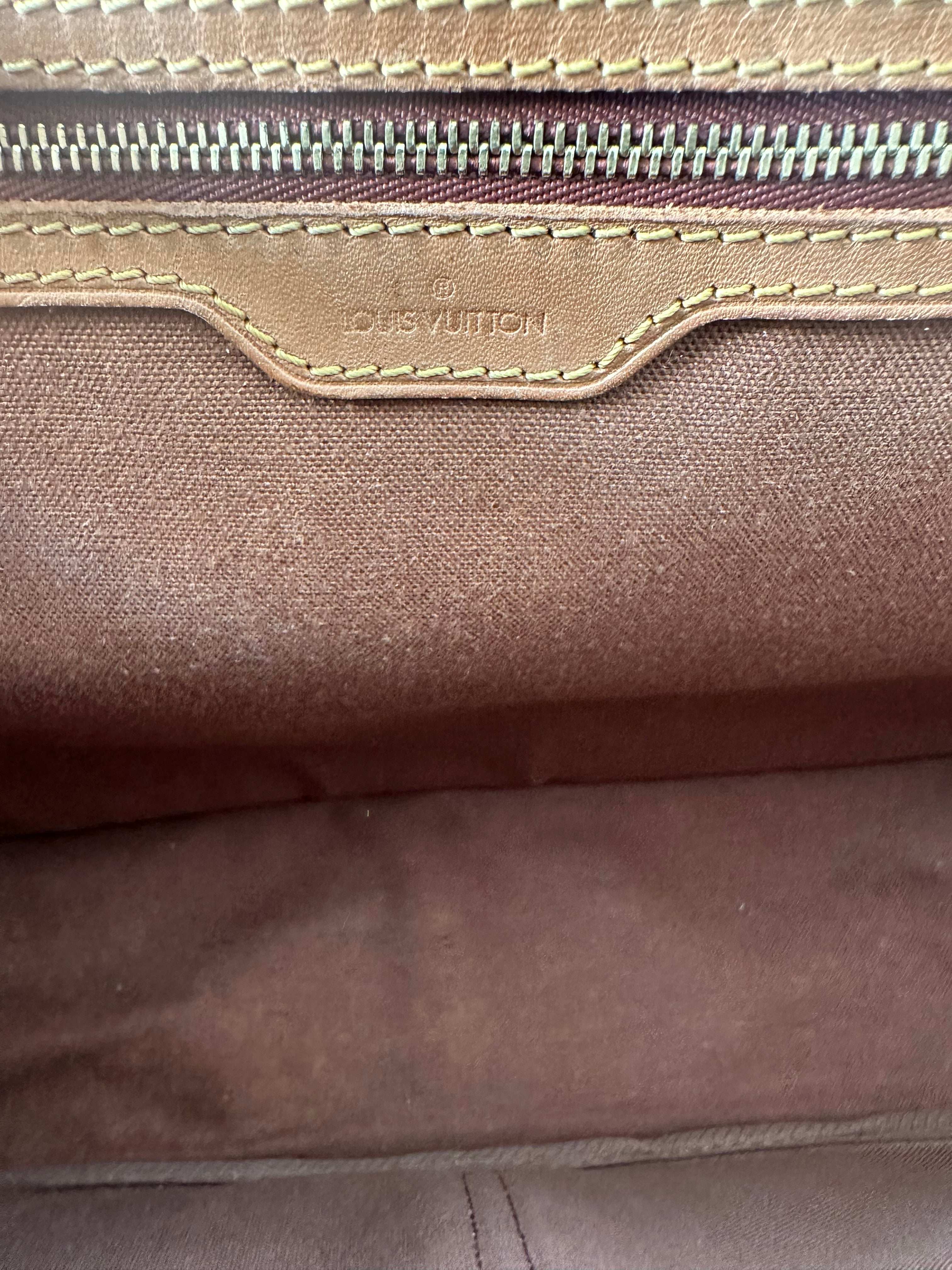 Louis Vuitton Gibeciere GM