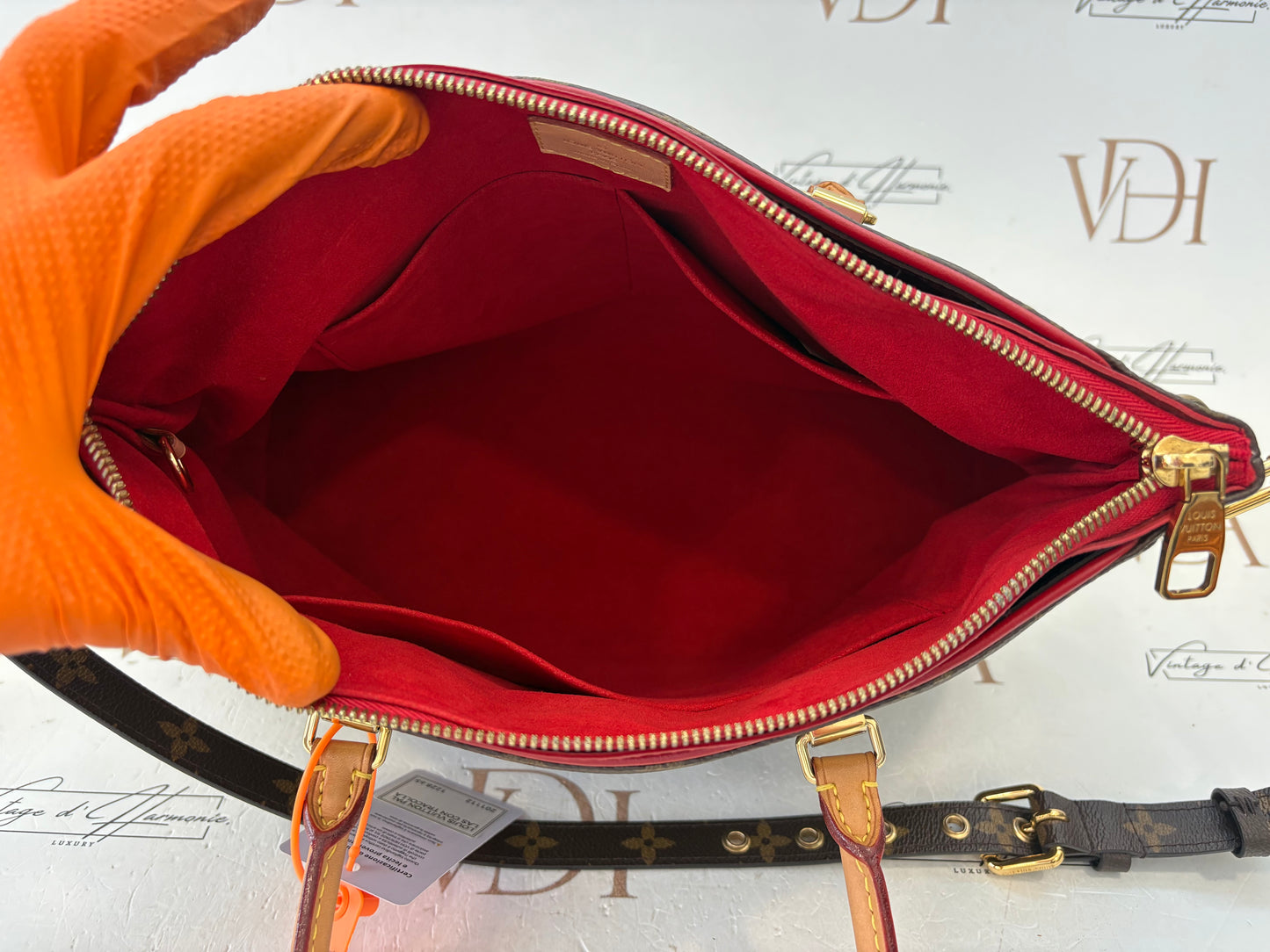 201112 - Louis Vuitton Pallas