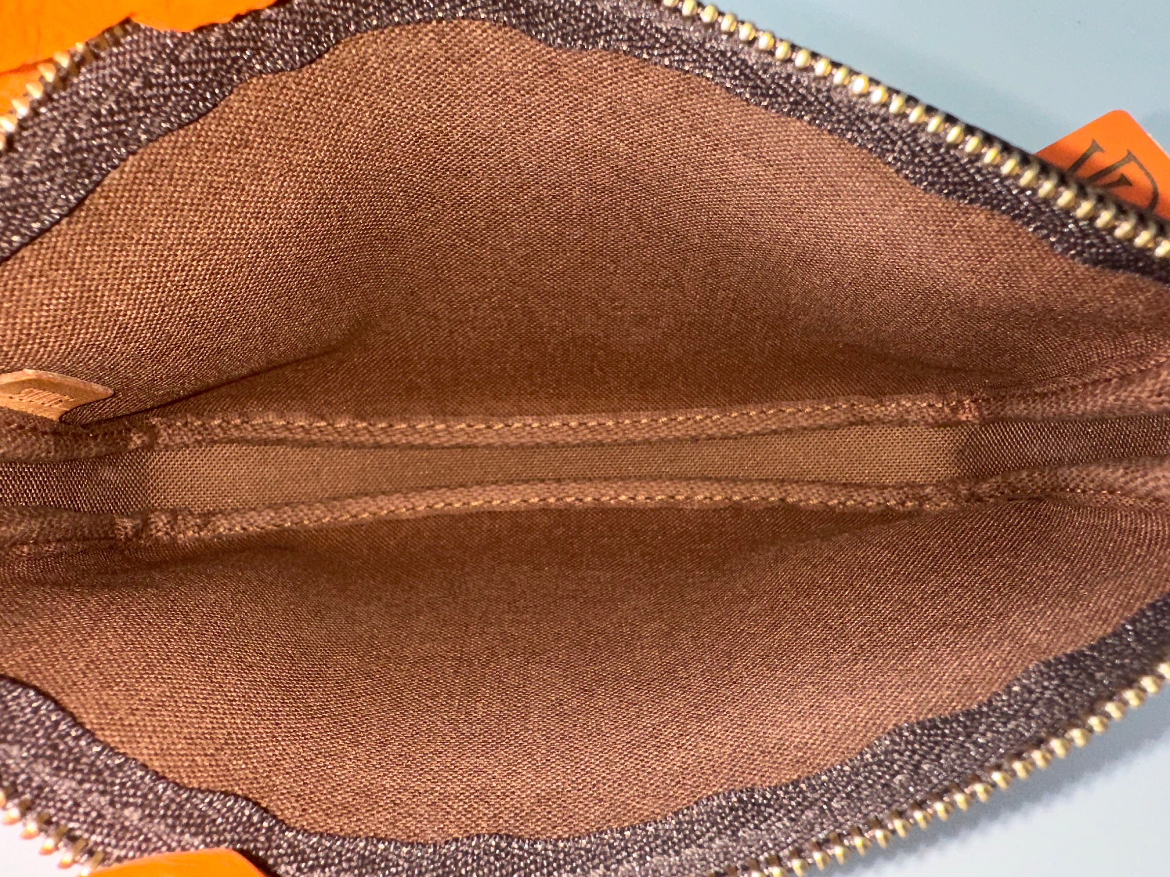 Louis Vuitton pochette