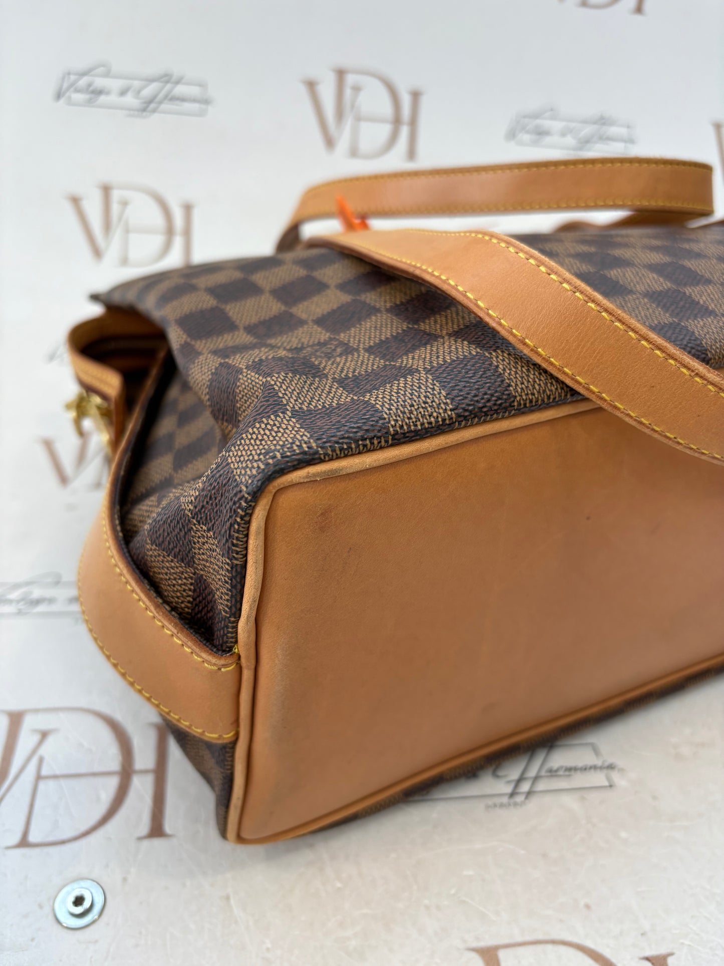018418 - Louis Vuitton Colombine