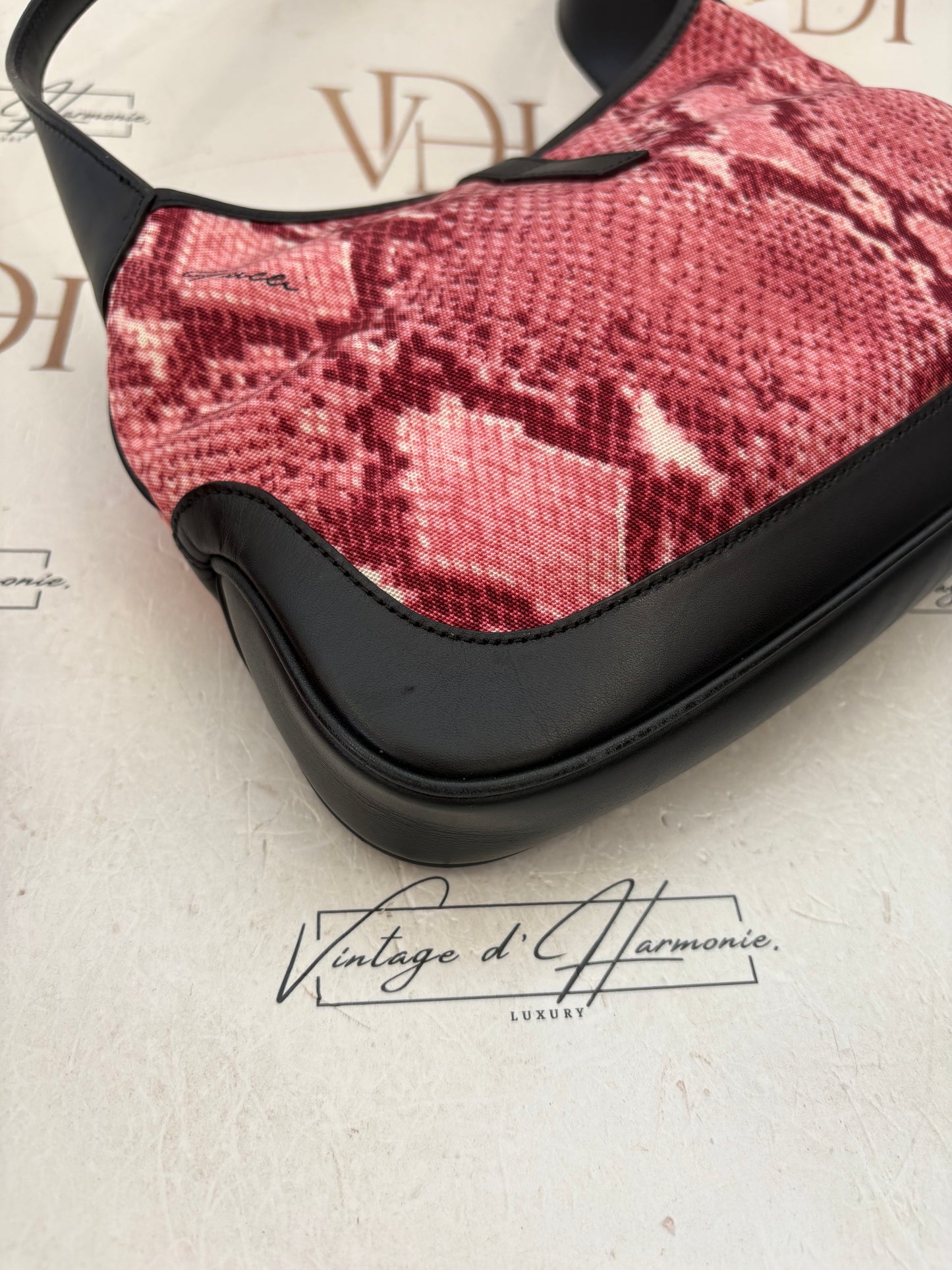 018665 - Gucci Pink Black Jackie