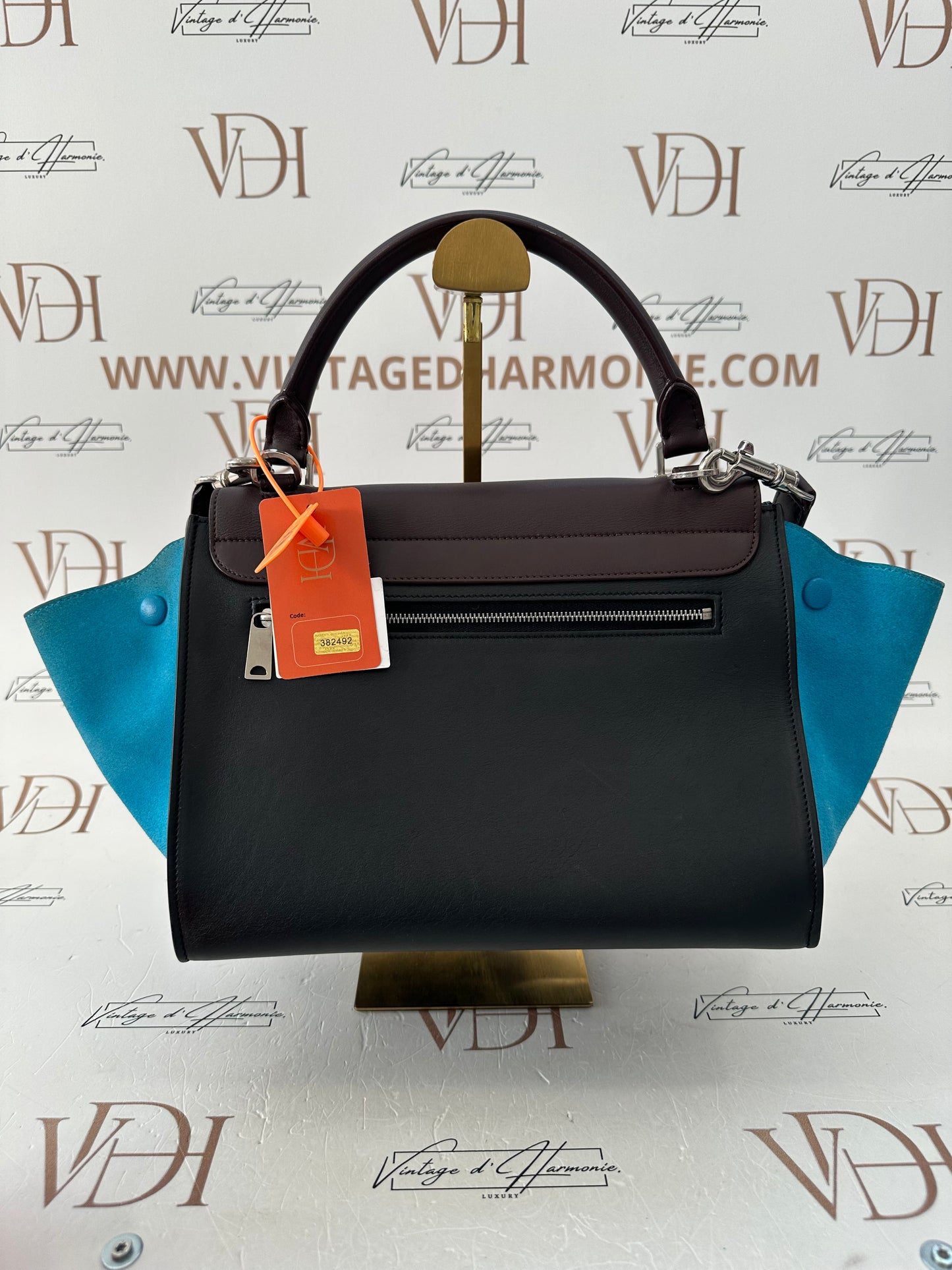 Celine Trapeze