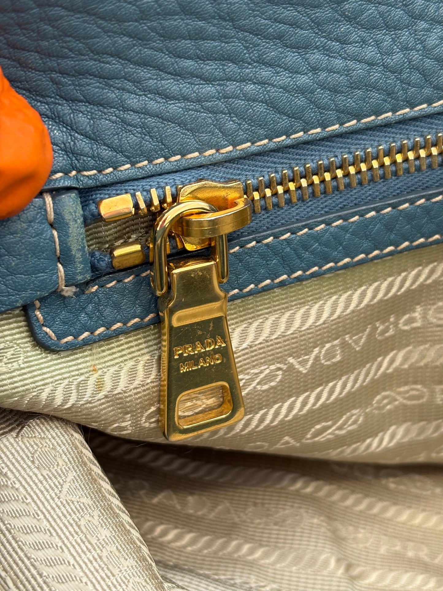 018314 - Prada Bag