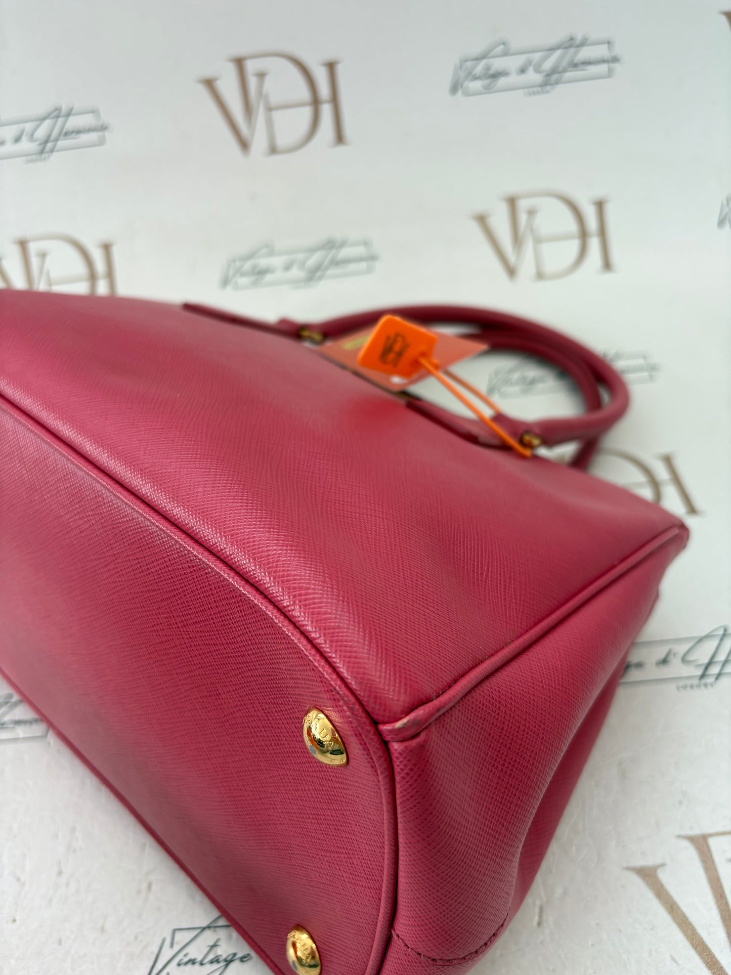 200888 - Prada Galleria
