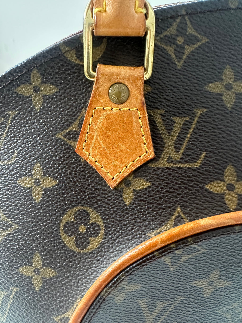 Louis Vuitton Ellipse MM