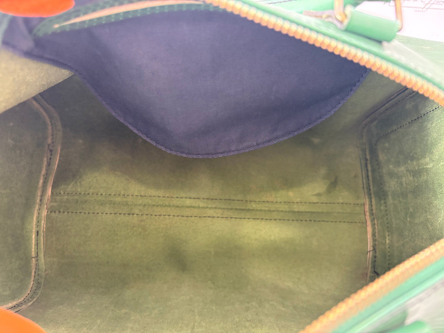 018561 - Louis Vuitton Green Epi Speedy 30