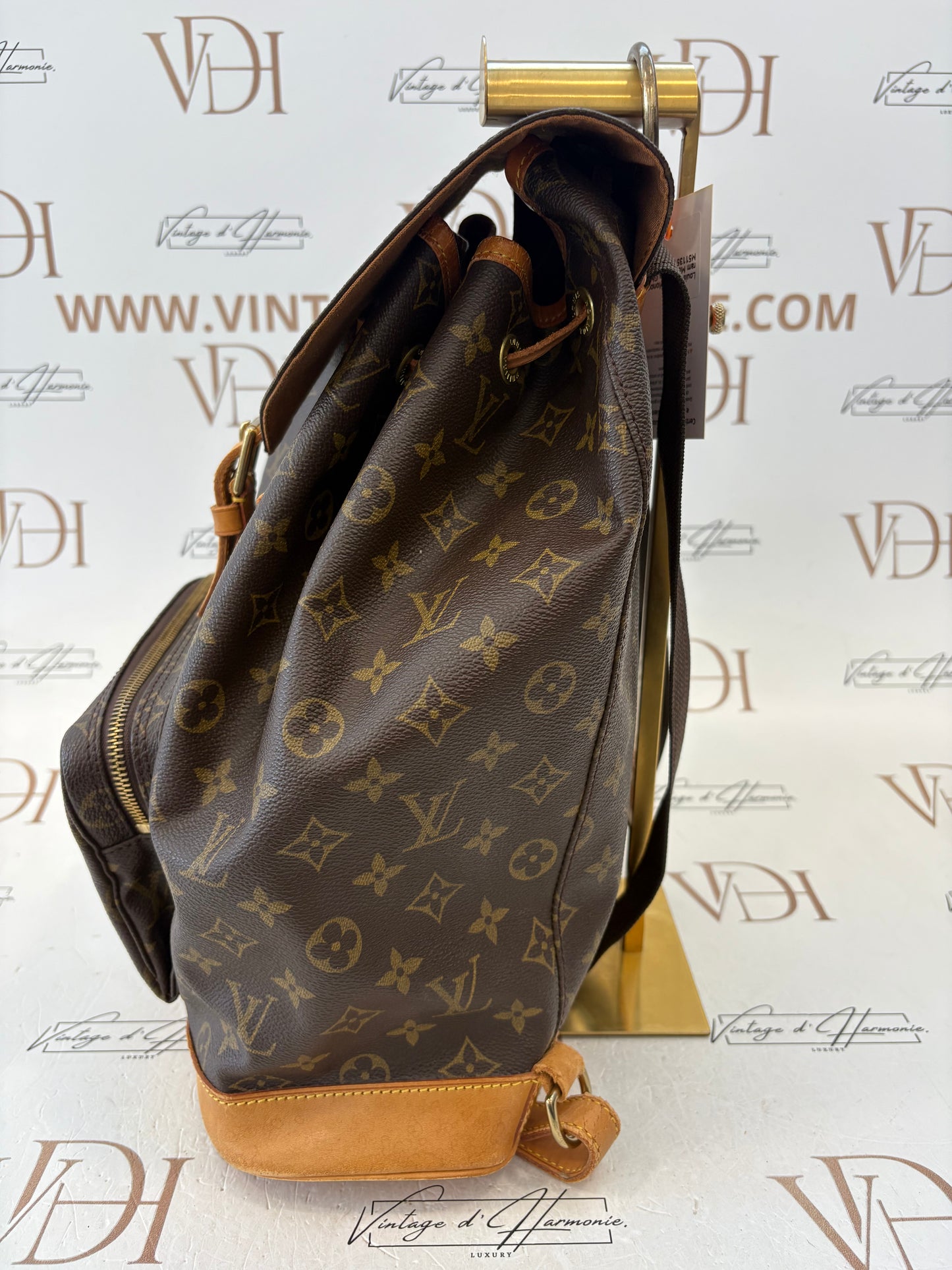 018117 - Louis Vuitton Montsouris GM