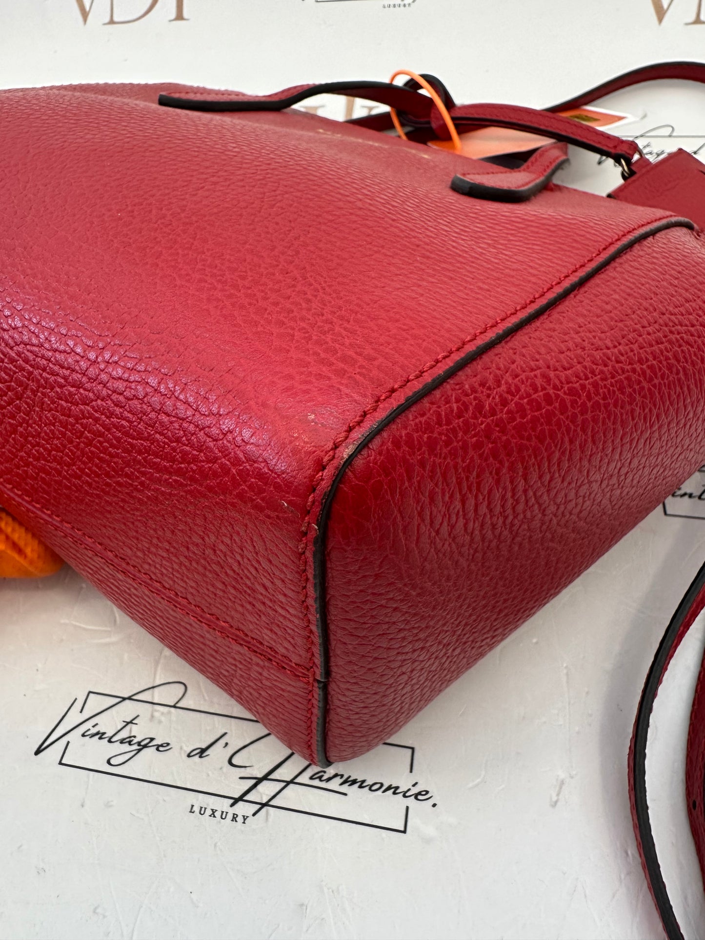 382541 - Gucci Swing