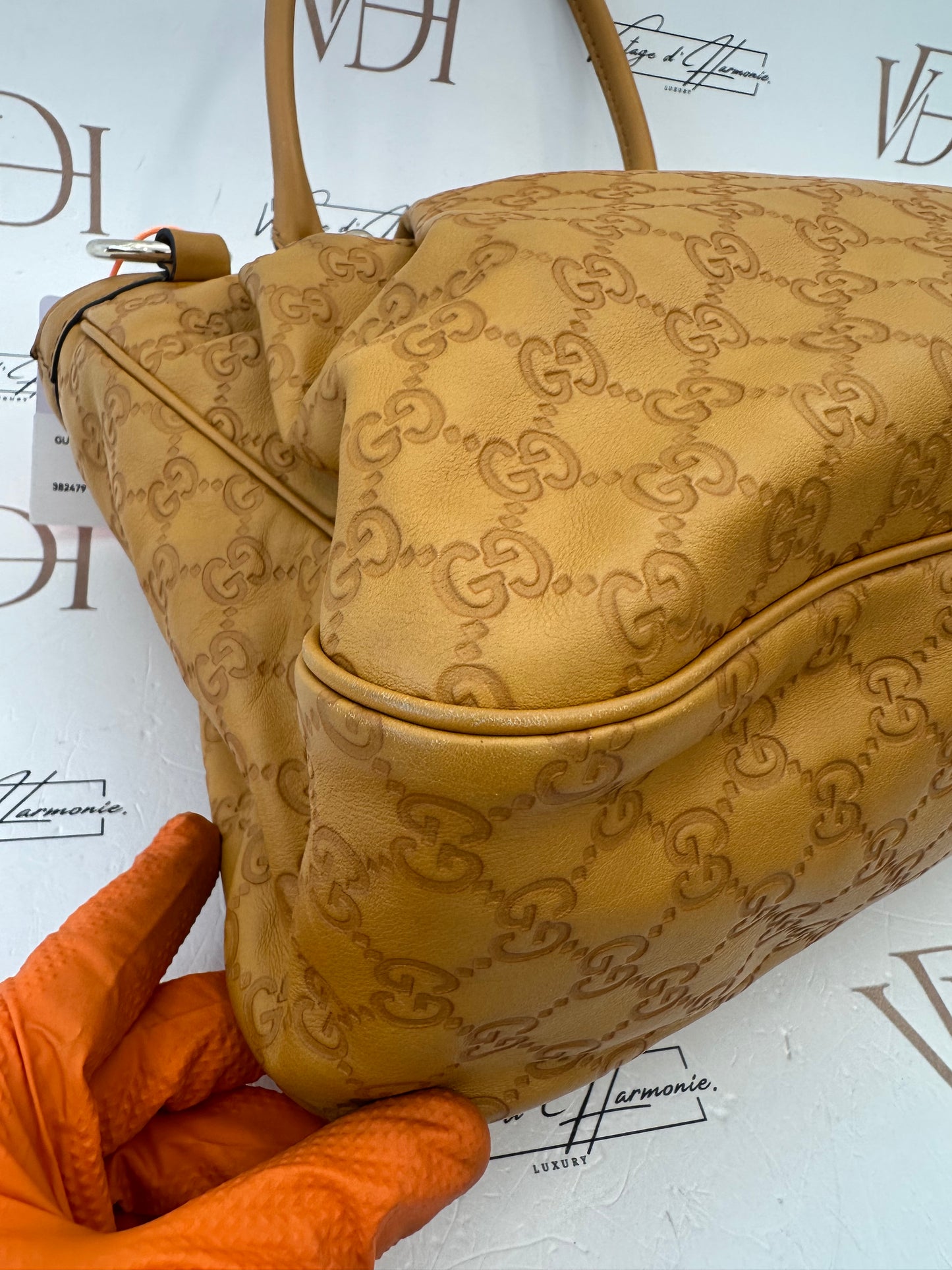 382479 - Gucci Sukey