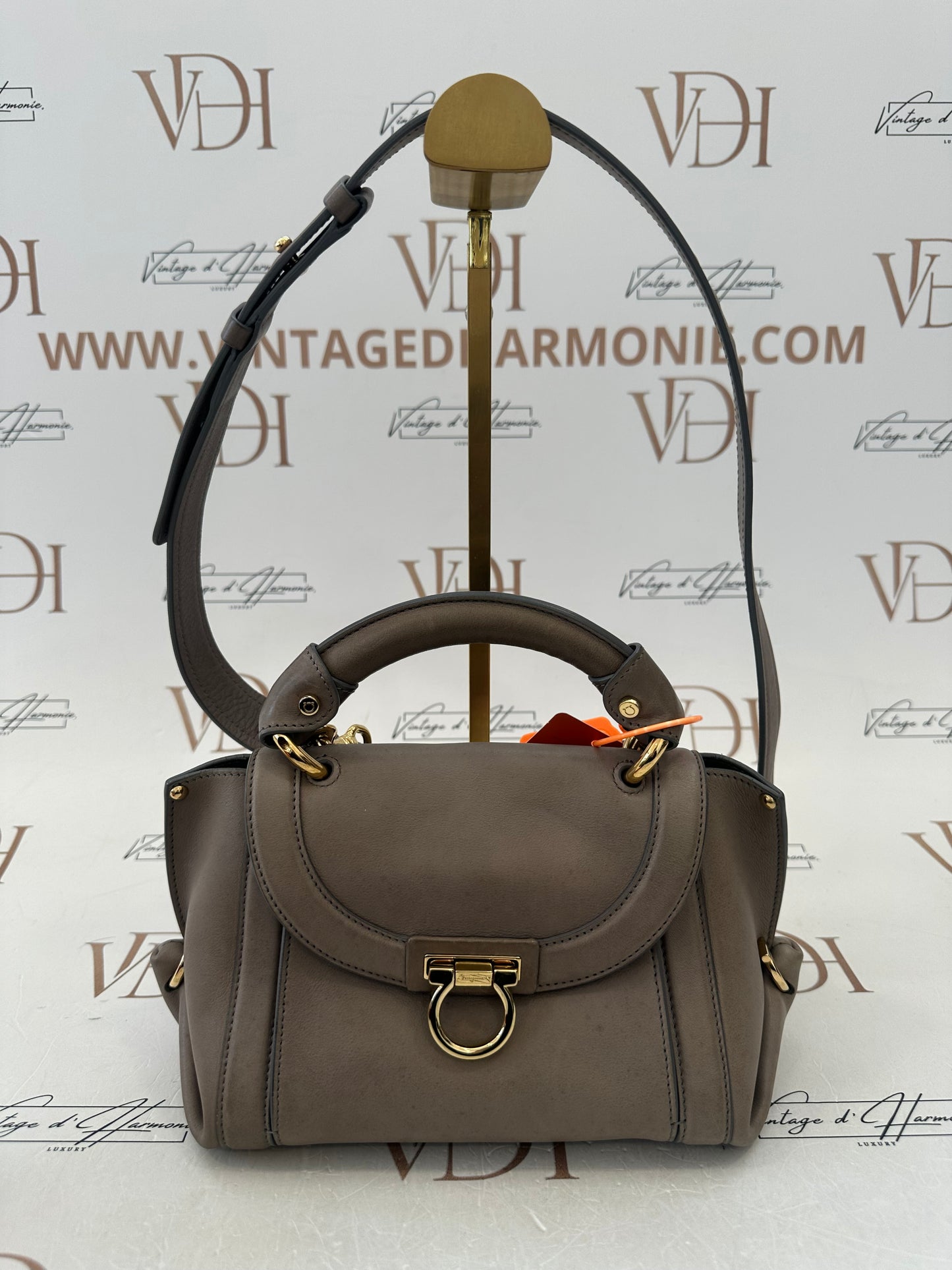 382385 - Salvatore Ferragamo Sofia