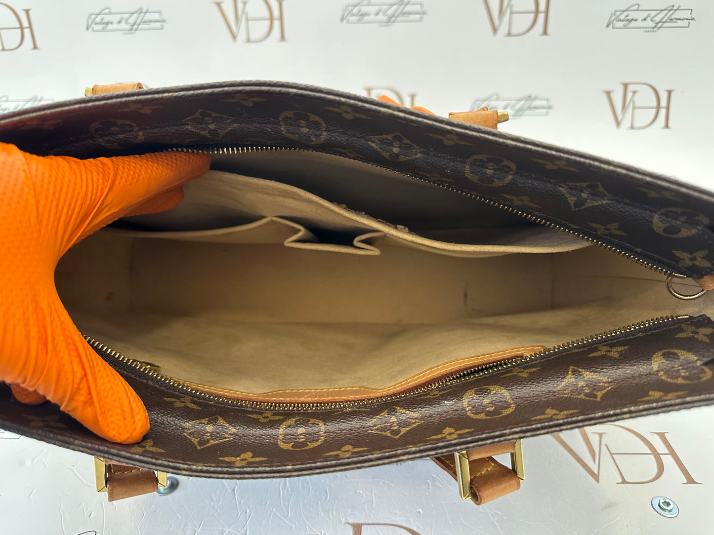 017903 - Louis Vuitton Luco