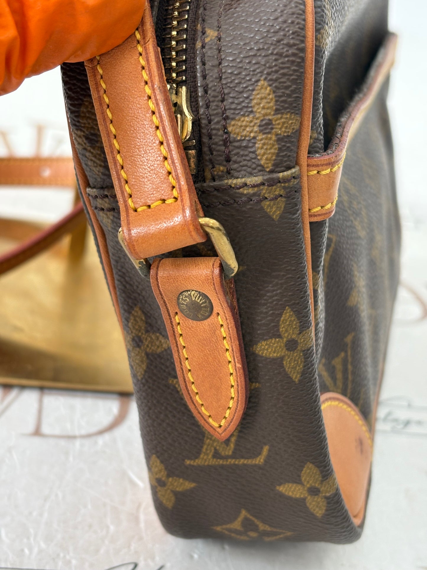 018267 - Louis Vuitton Trocadero 24