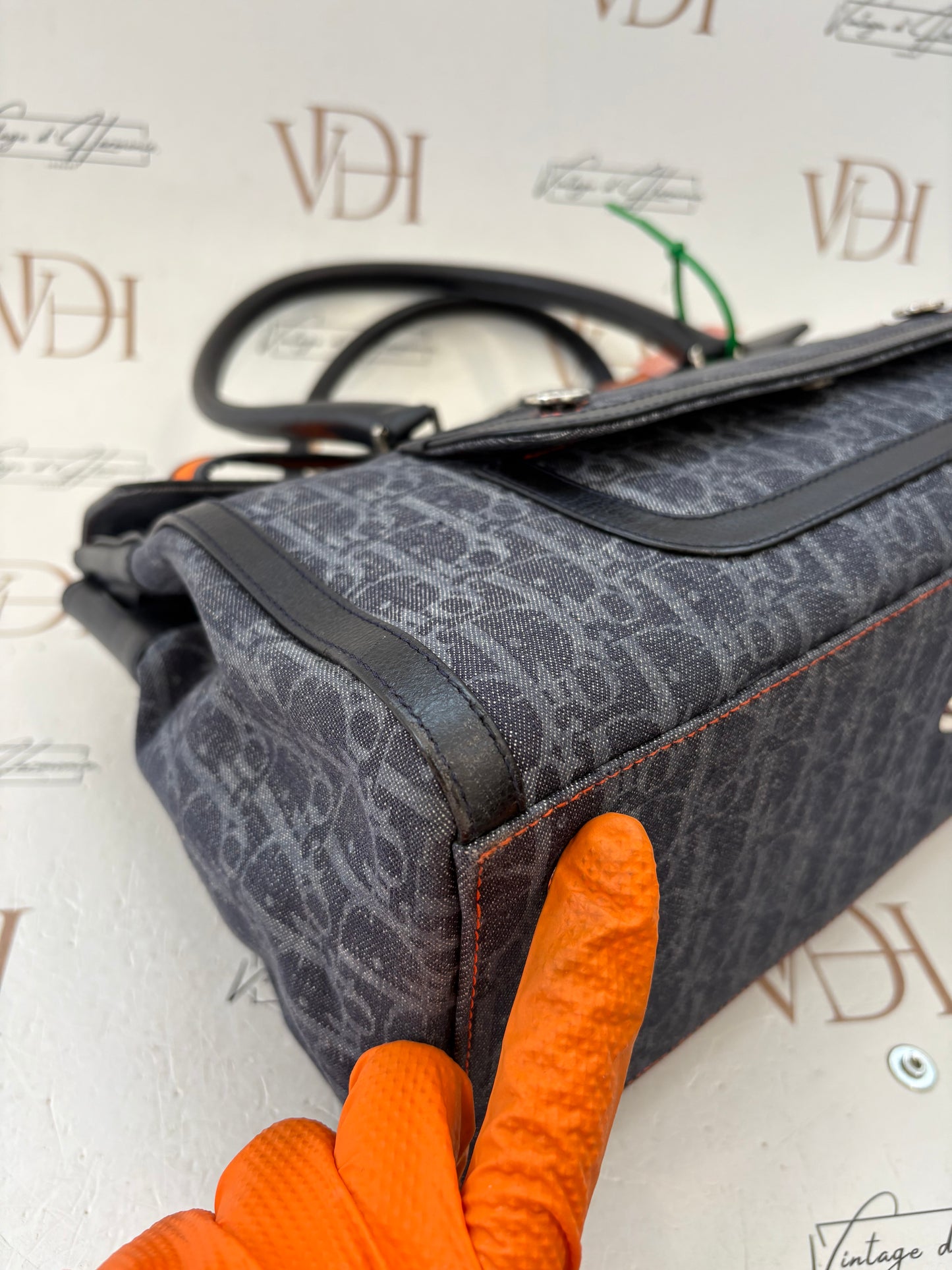 017086 - Christian Dior Navy Trotter