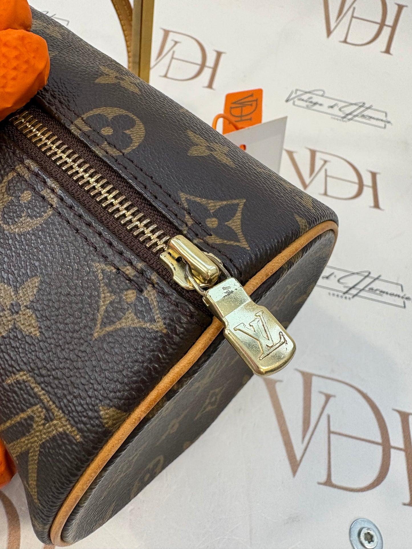 016915 - Louis Vuitton Papillon 26