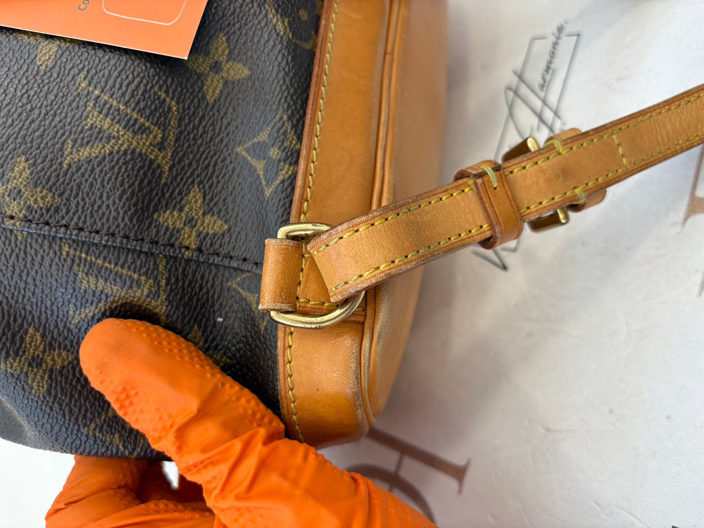 018858 - Louis Vuitton Mini Montsouris