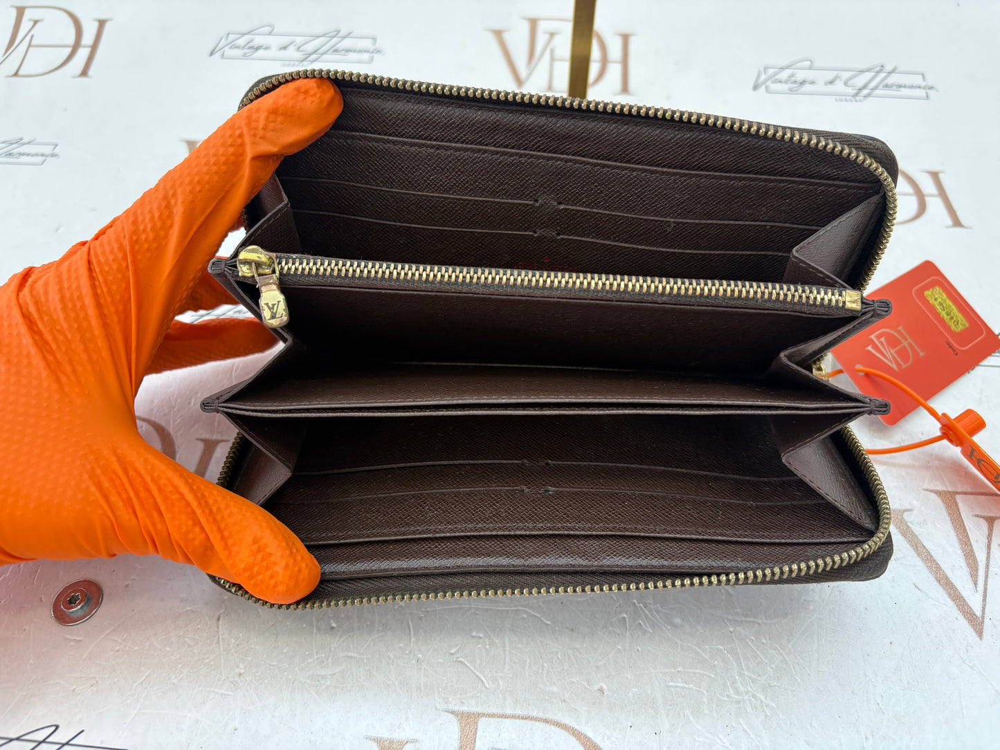 018551 - Louis Vuitton Wallet Damier