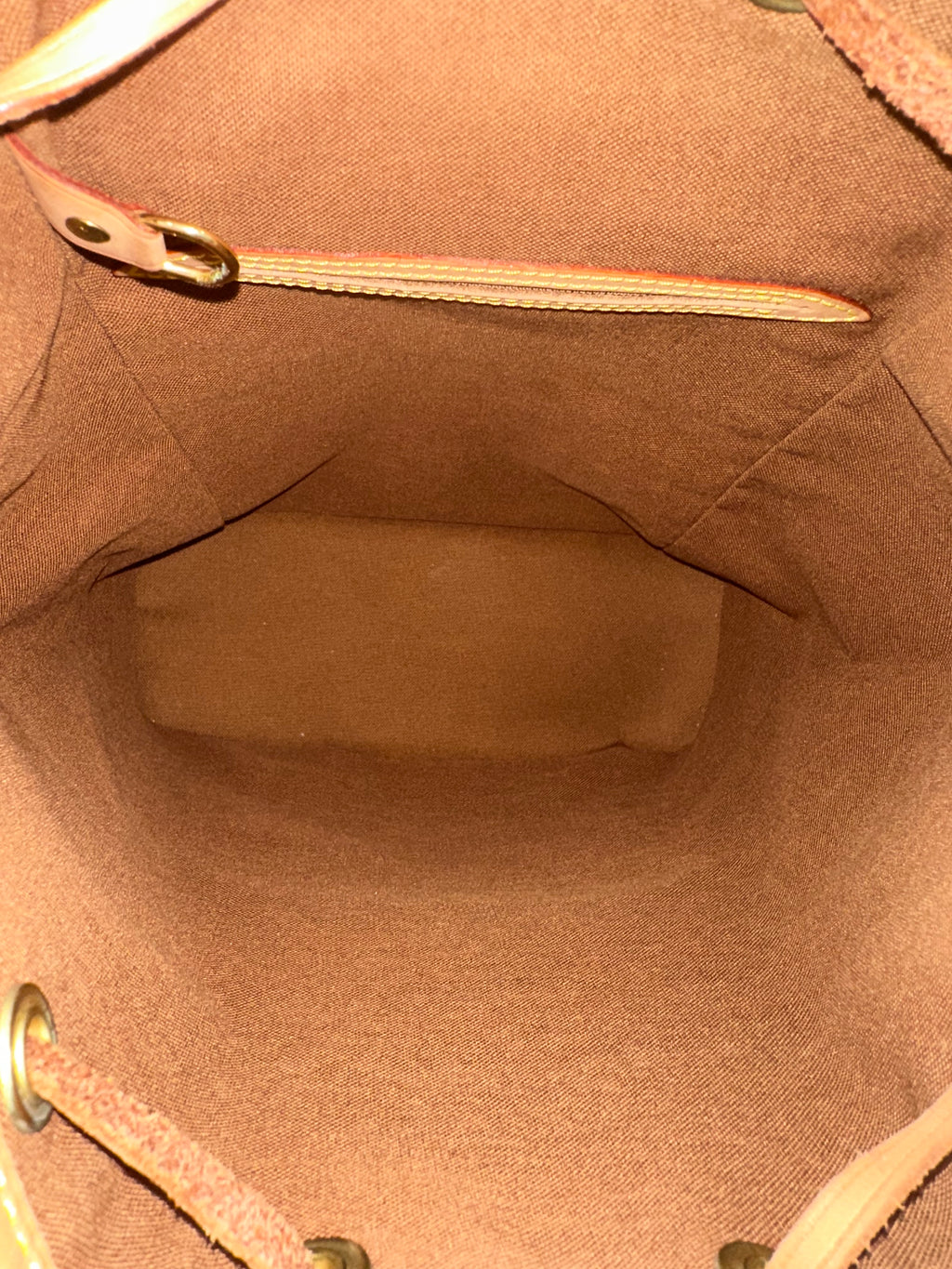 Louis Vuitton Montsouris MM