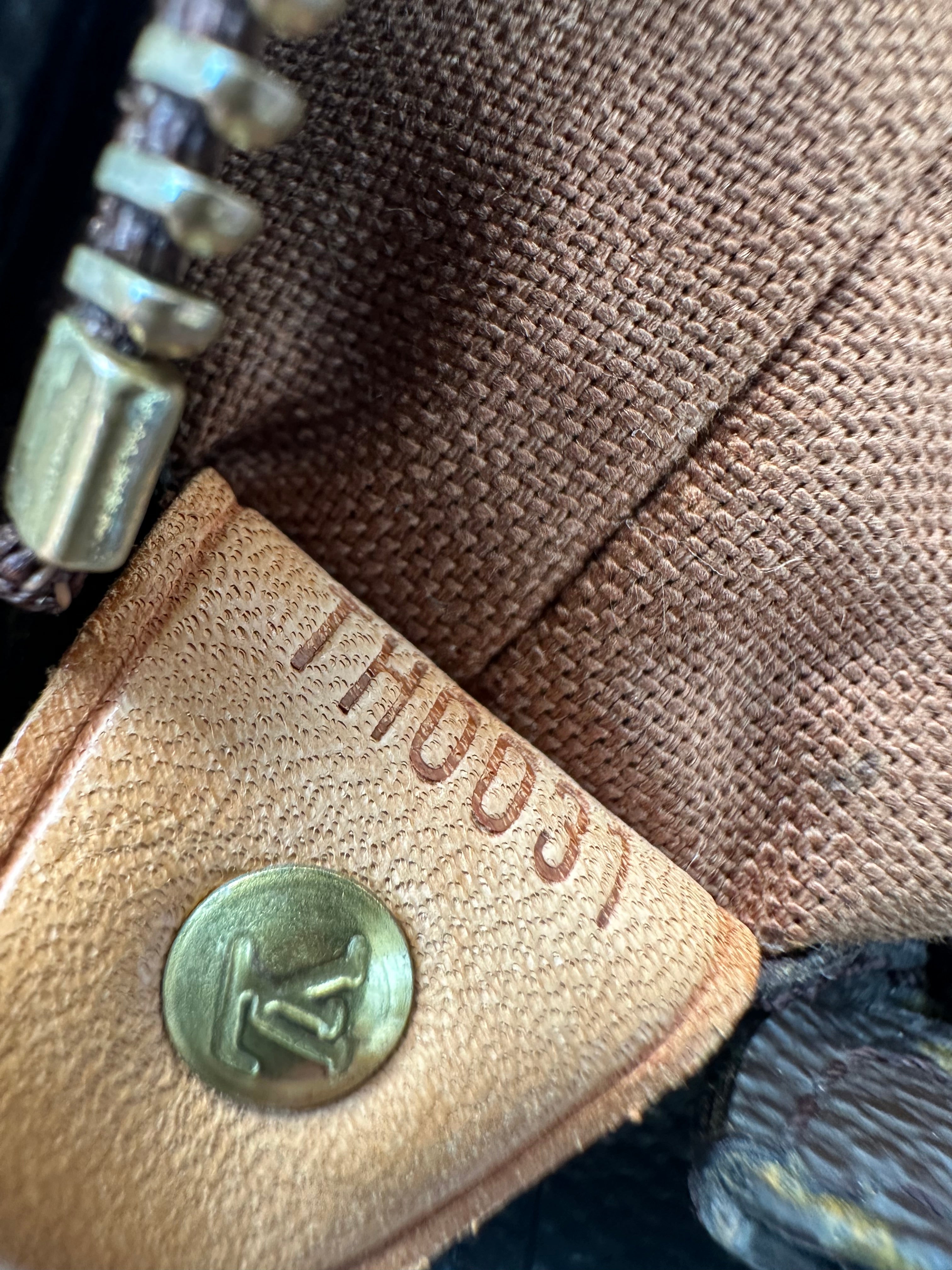 Louis Vuitton Cabas Mezzo