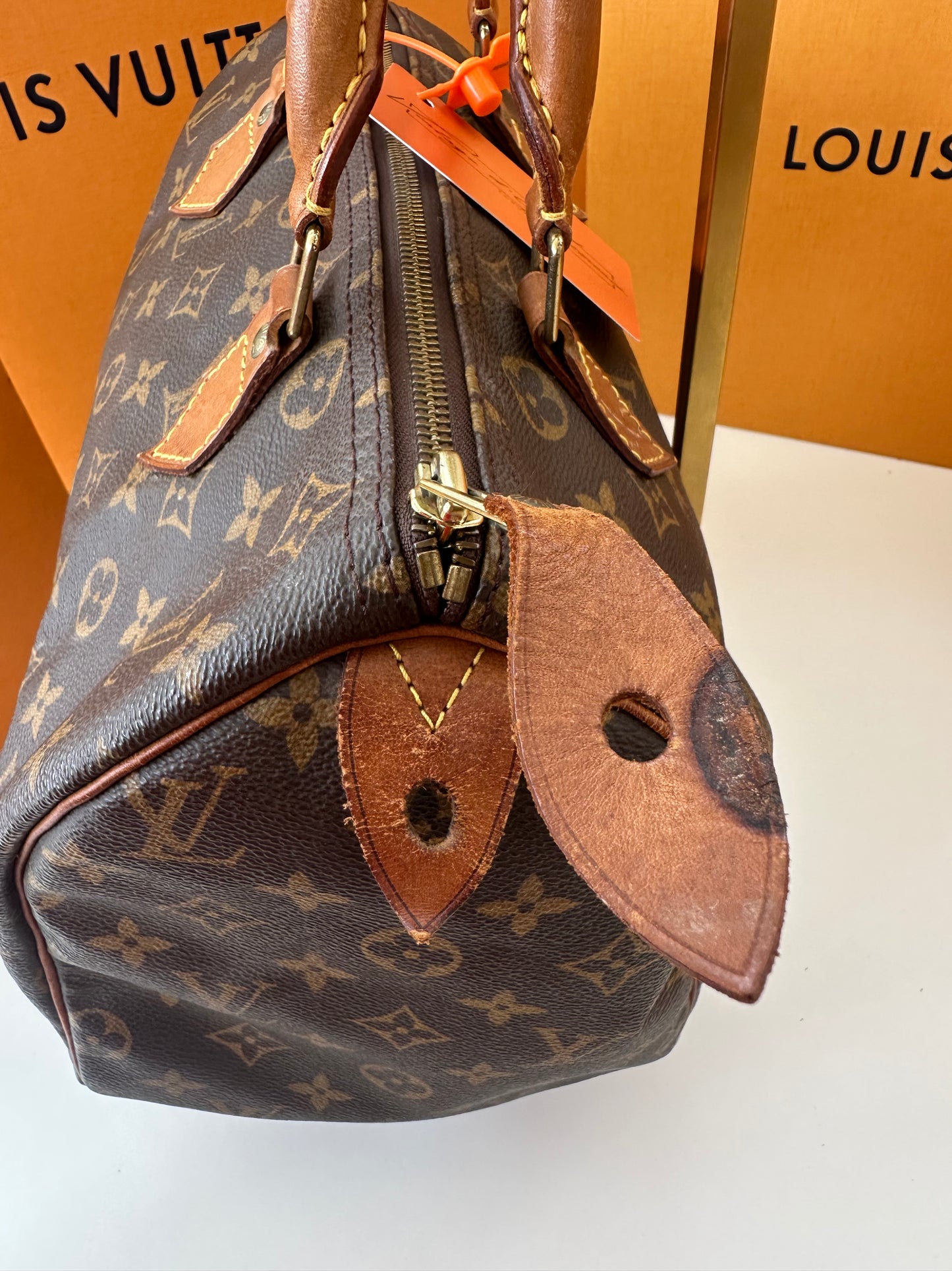 Louis Vuitton Speedy 30