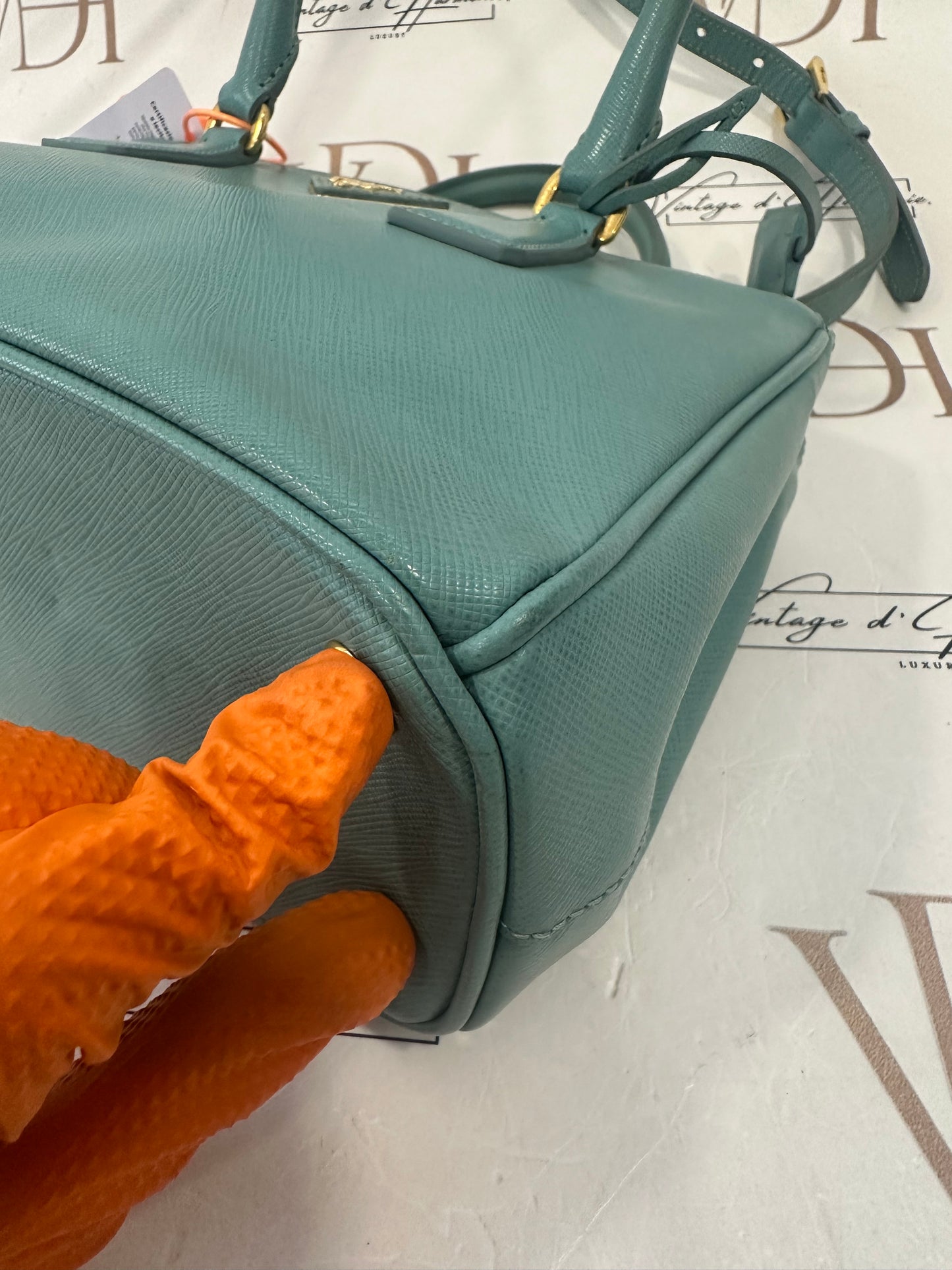 382952 - Prada Galleria