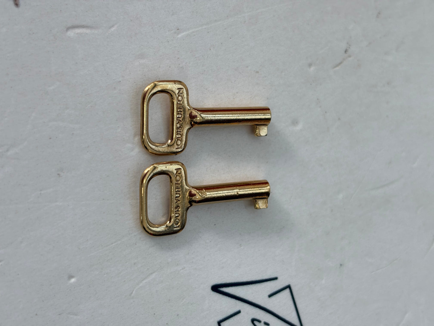 384087 - Louis Vuitton Eden