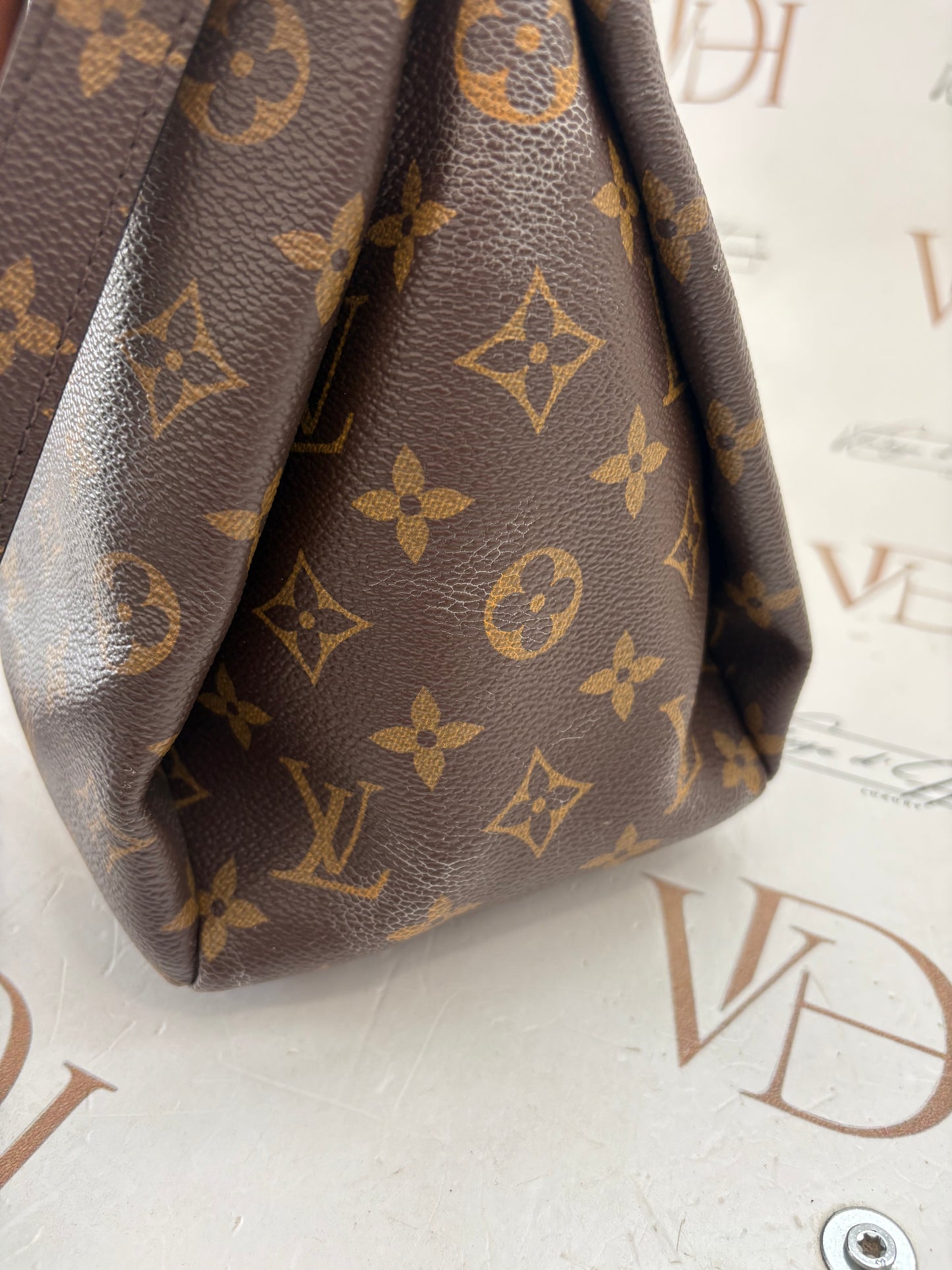 201184 - Louis Vuitton Pallas