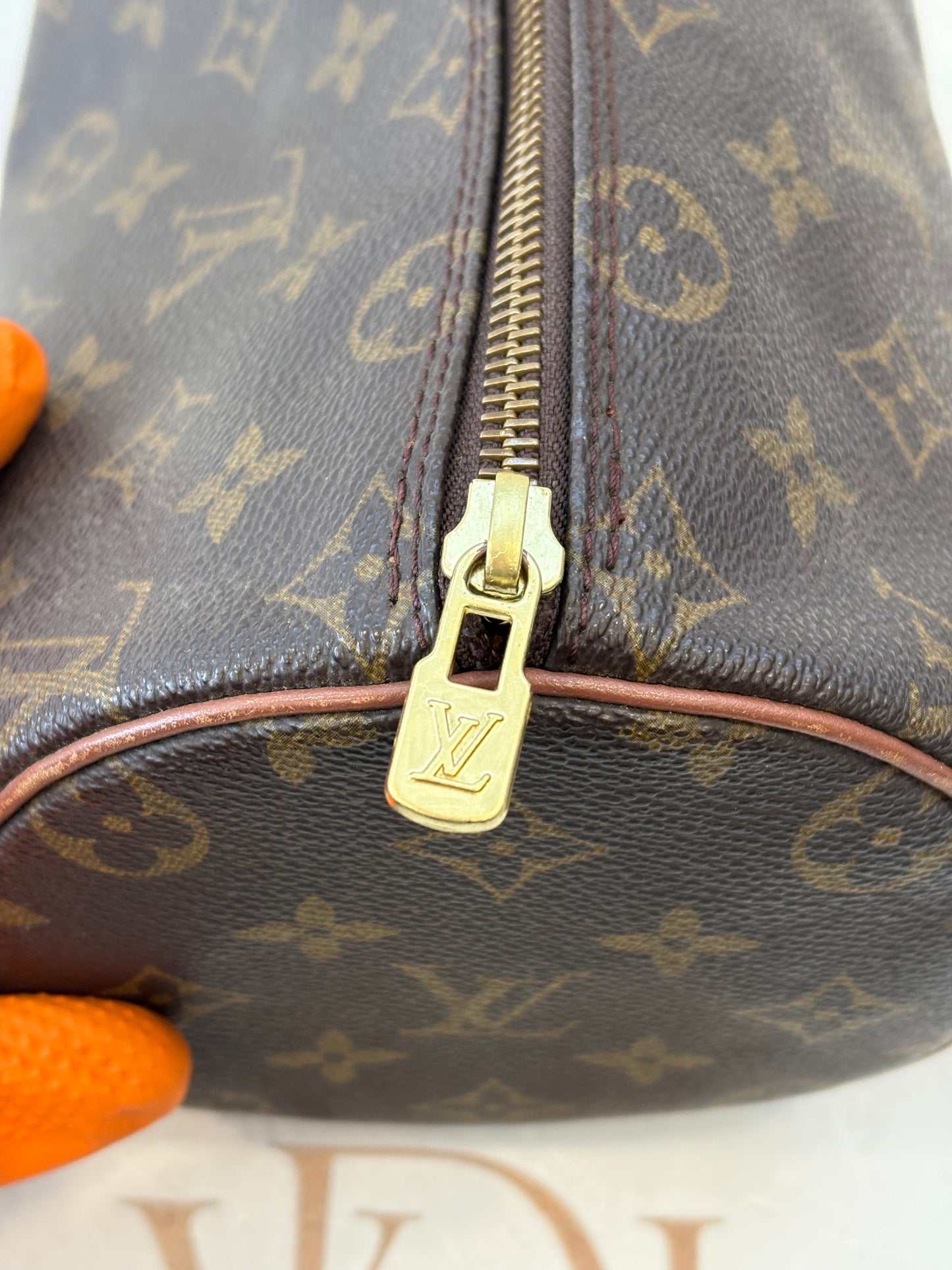 019007 - Louis Vuitton Papillon 26