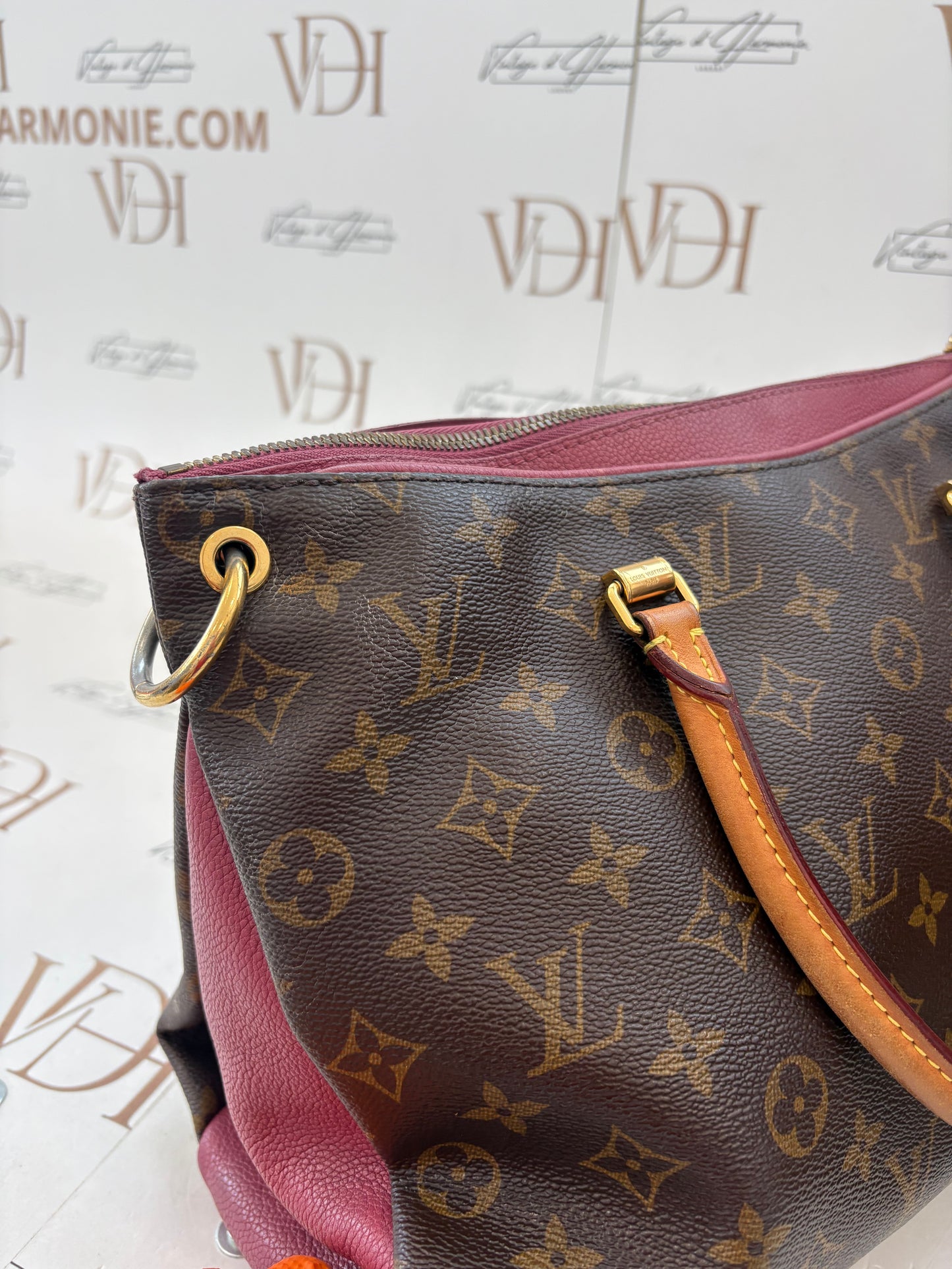 382993 - Louis Vuitton Pallas