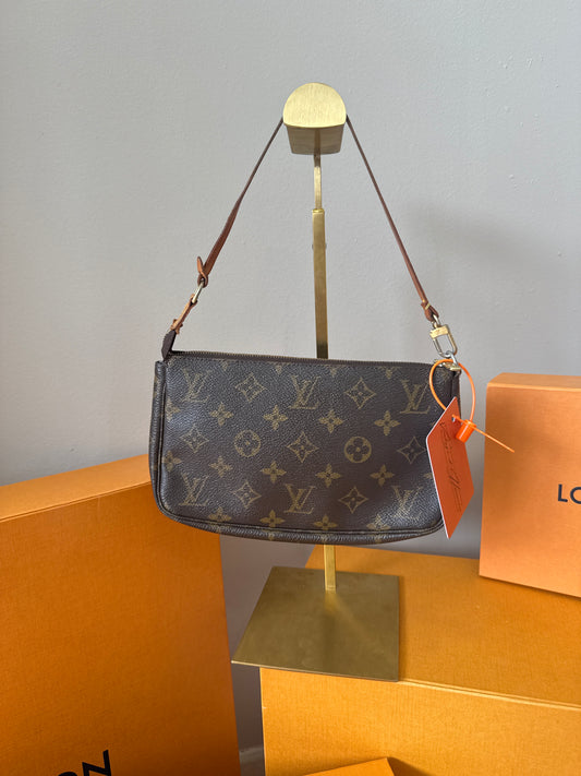 Louis Vuitton Pochette