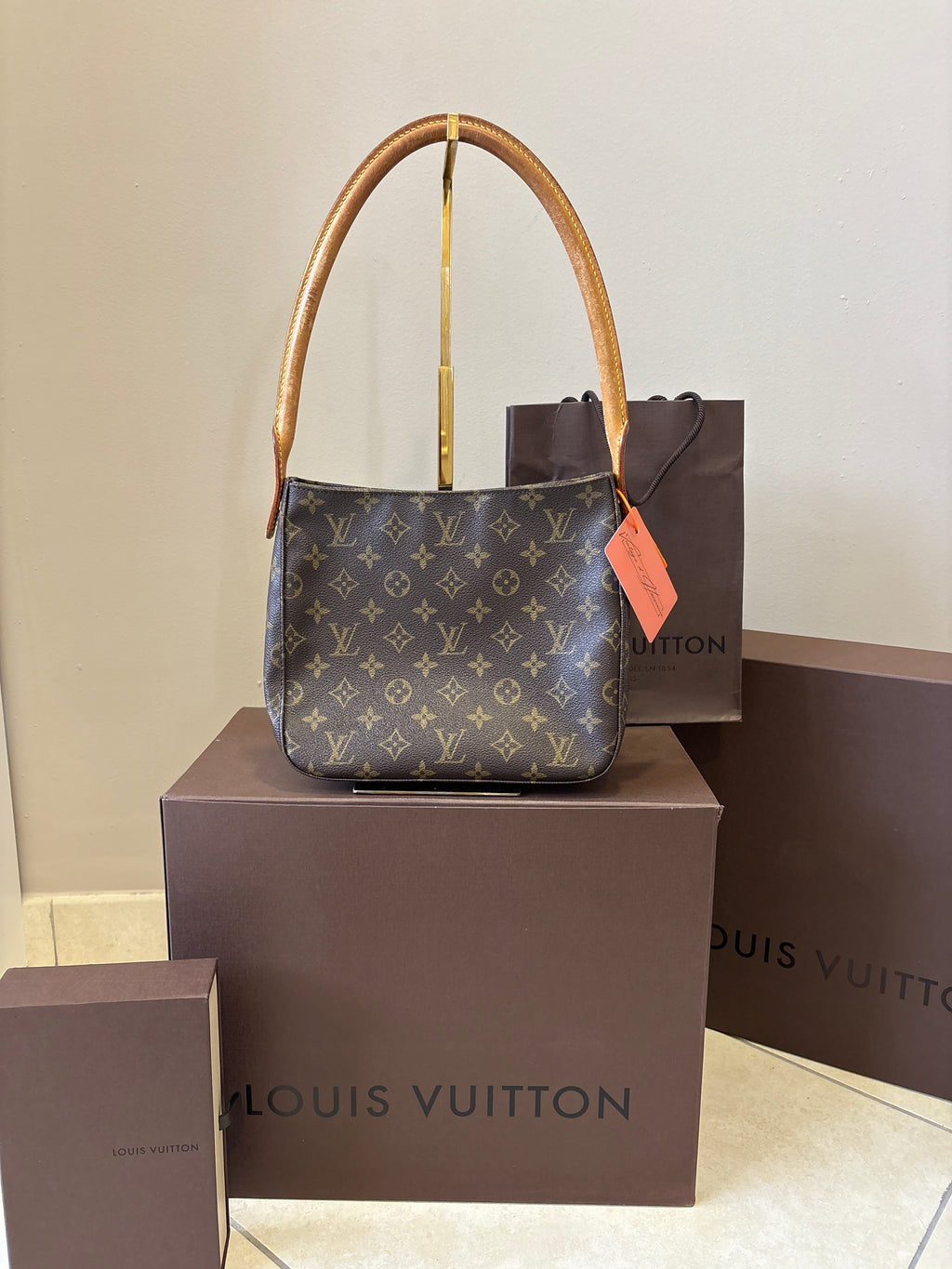 Louis Vuitton Looping MM