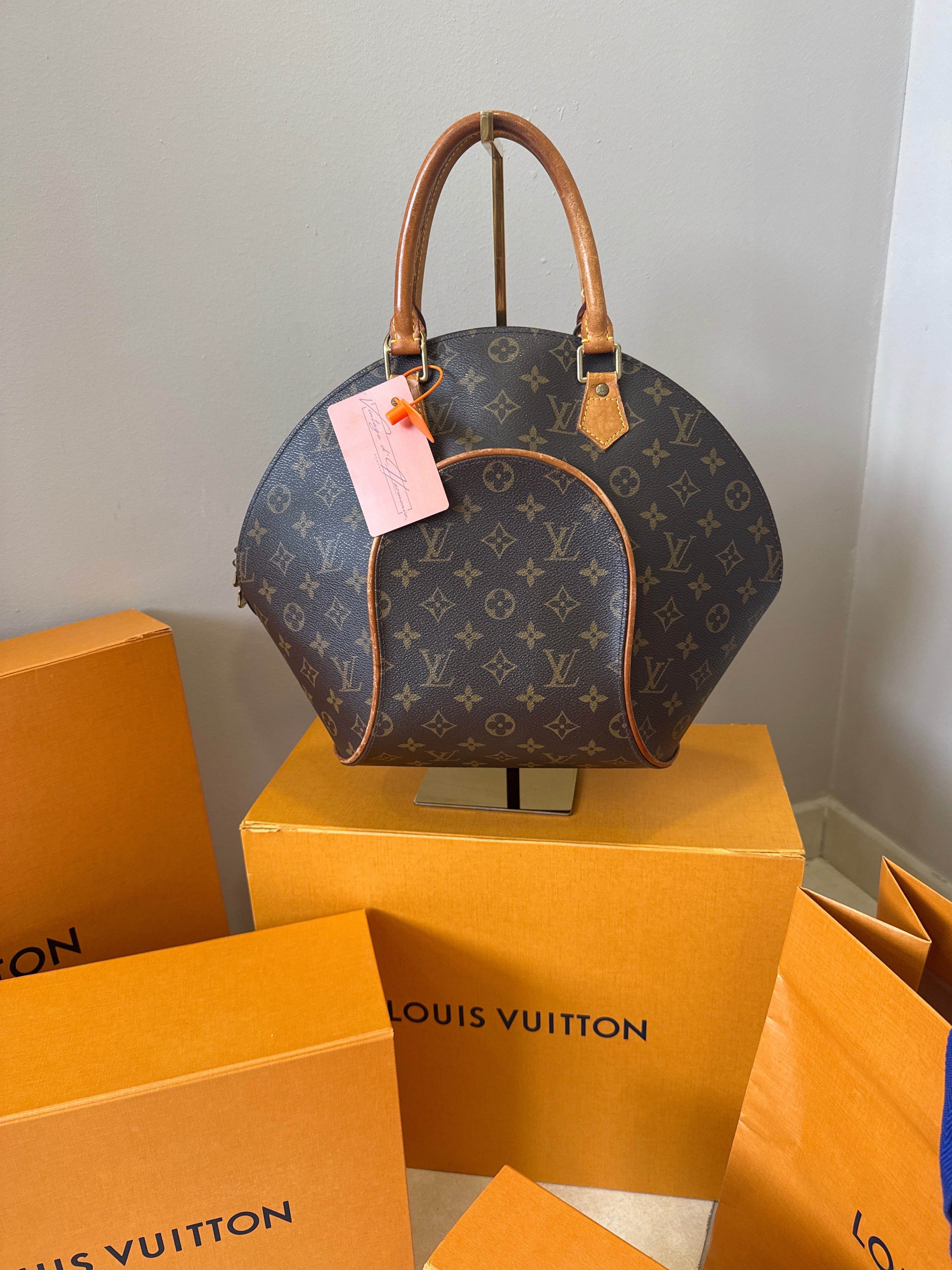 Louis Vuitton Ellipse MM