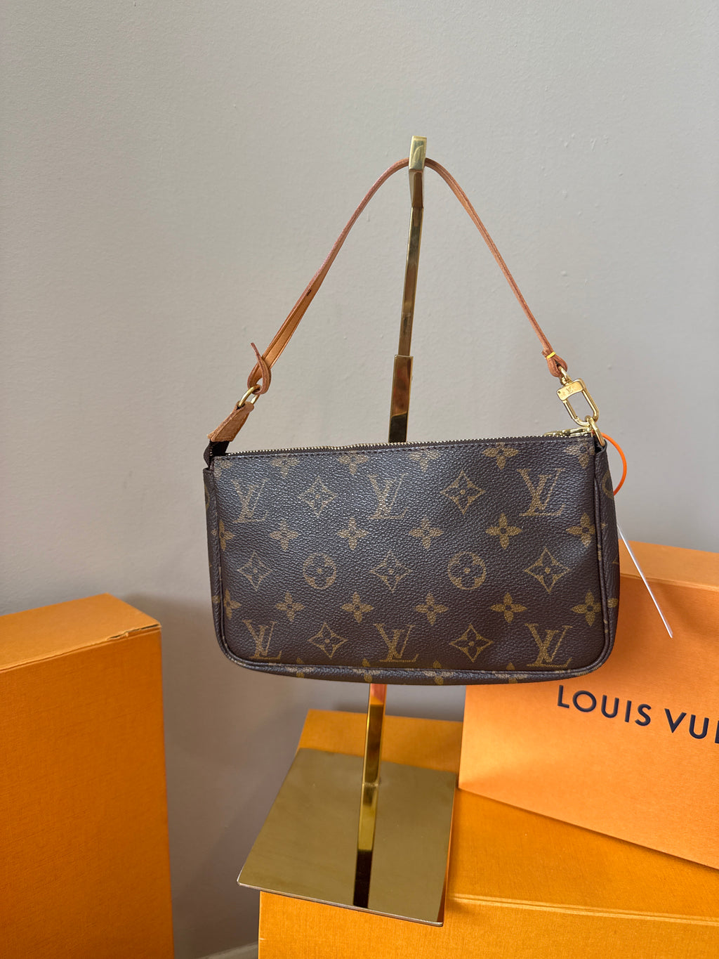 Louis Vuitton Pochette