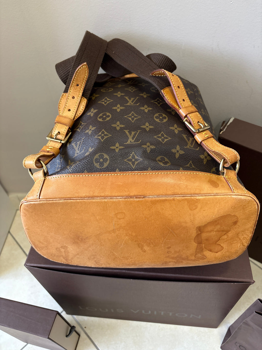 Louis Vuitton Montsouirs GM