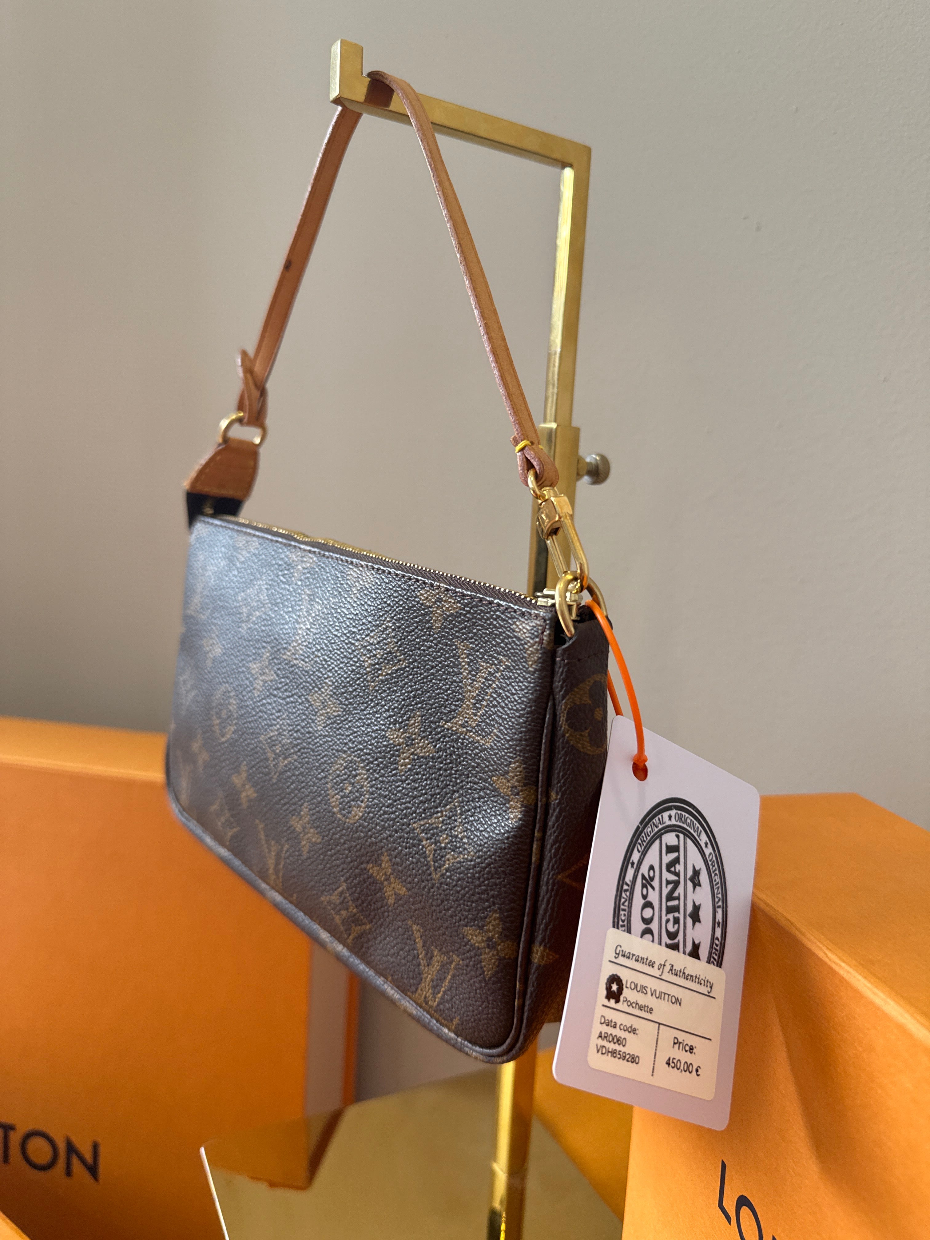 Louis Vuitton Pochette