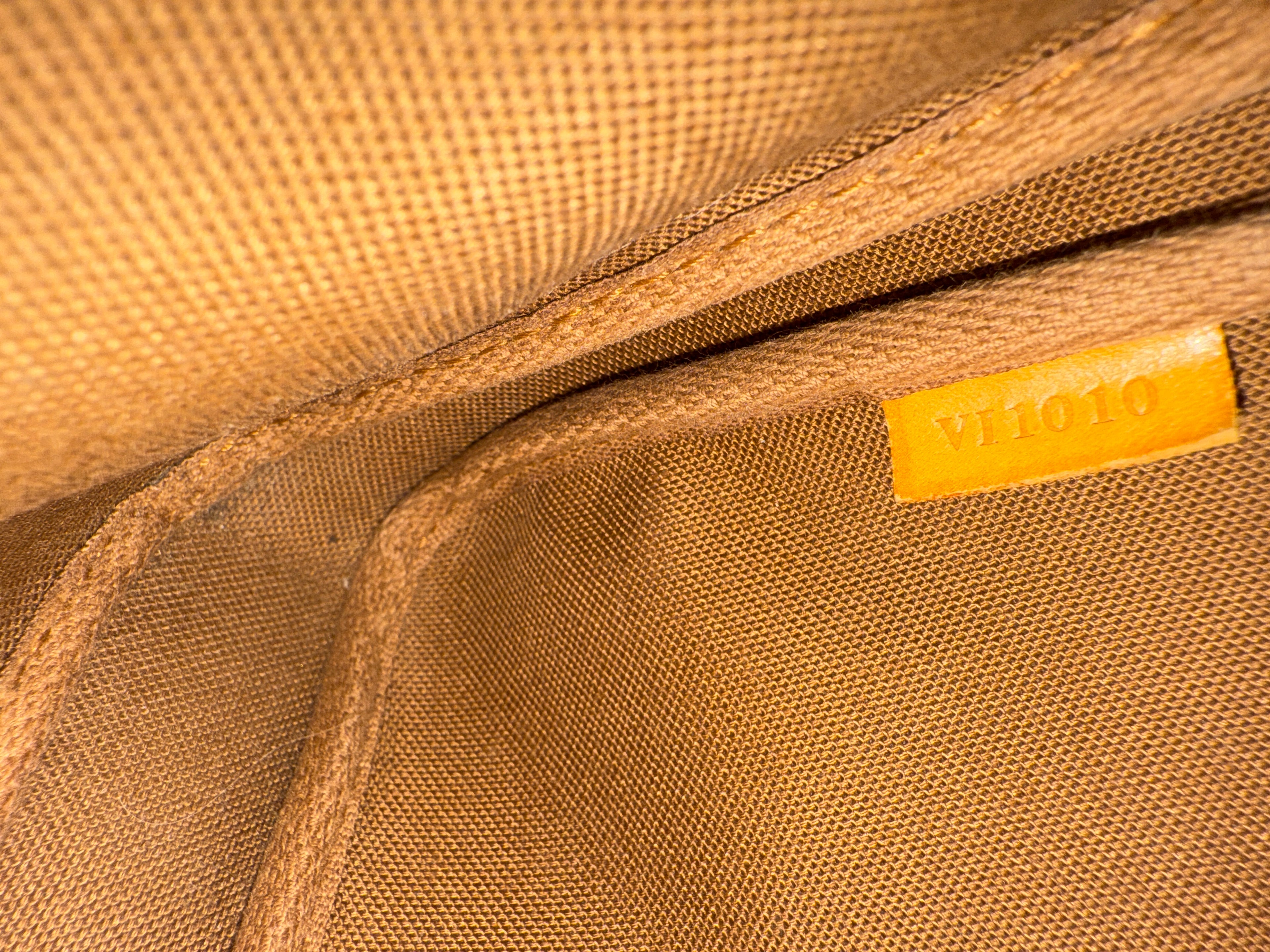 Louis Vuitton Pochette