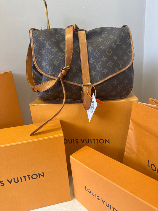 Louis Vuitton Samur 35