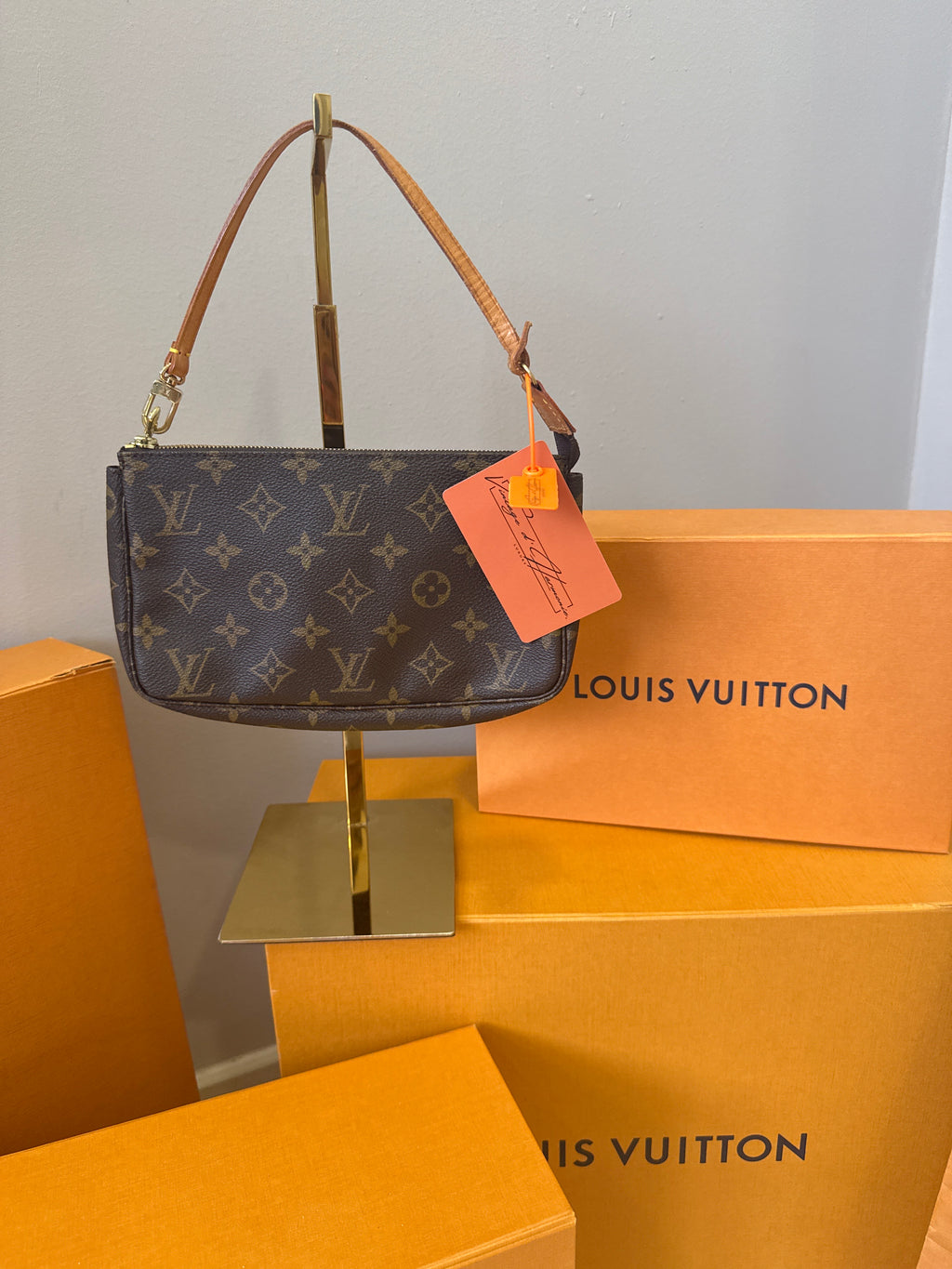 Louis Vuitton Pochette