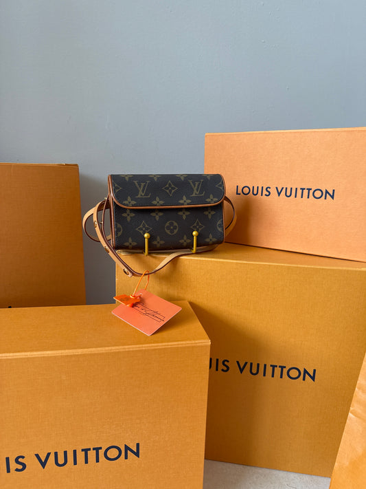 Louis Vuitton Pochette Florentine