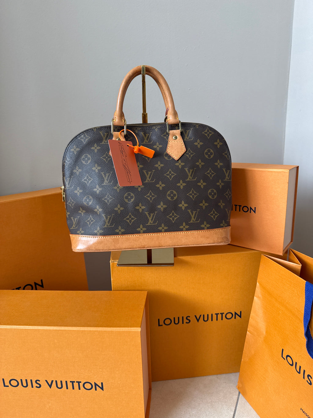 Louis Vuitton Alma