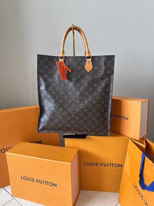 Louis Vuitton Sac Plat